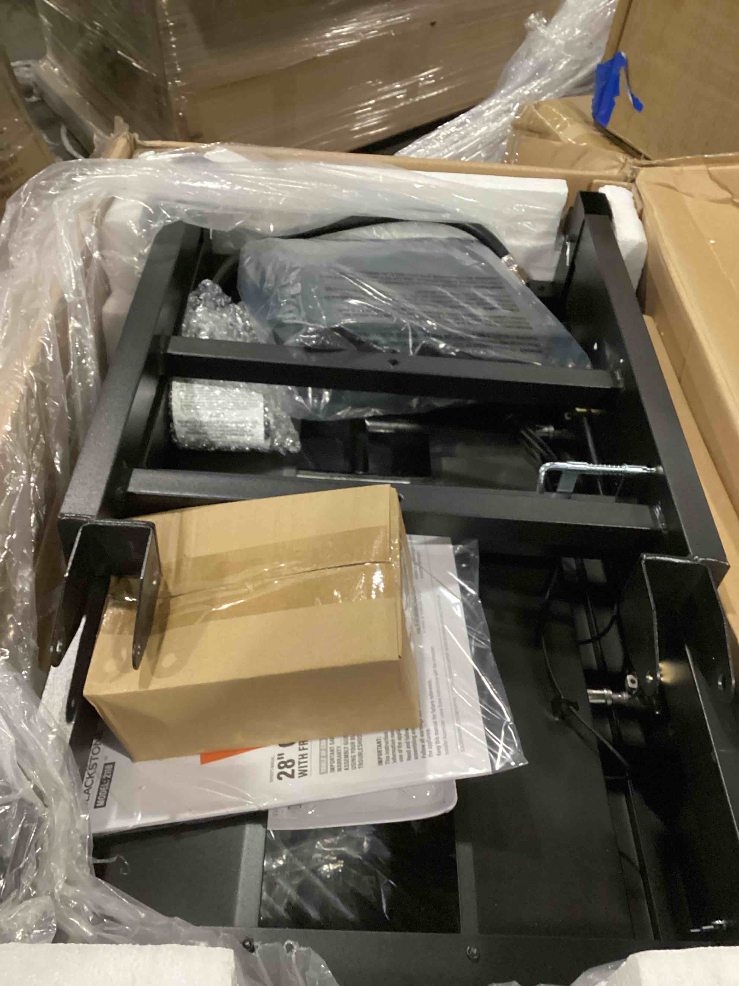 https://s3.amazonaws.com/lotting-images-prod/bidfta/BLU5875478_1721136309956.jpeg
