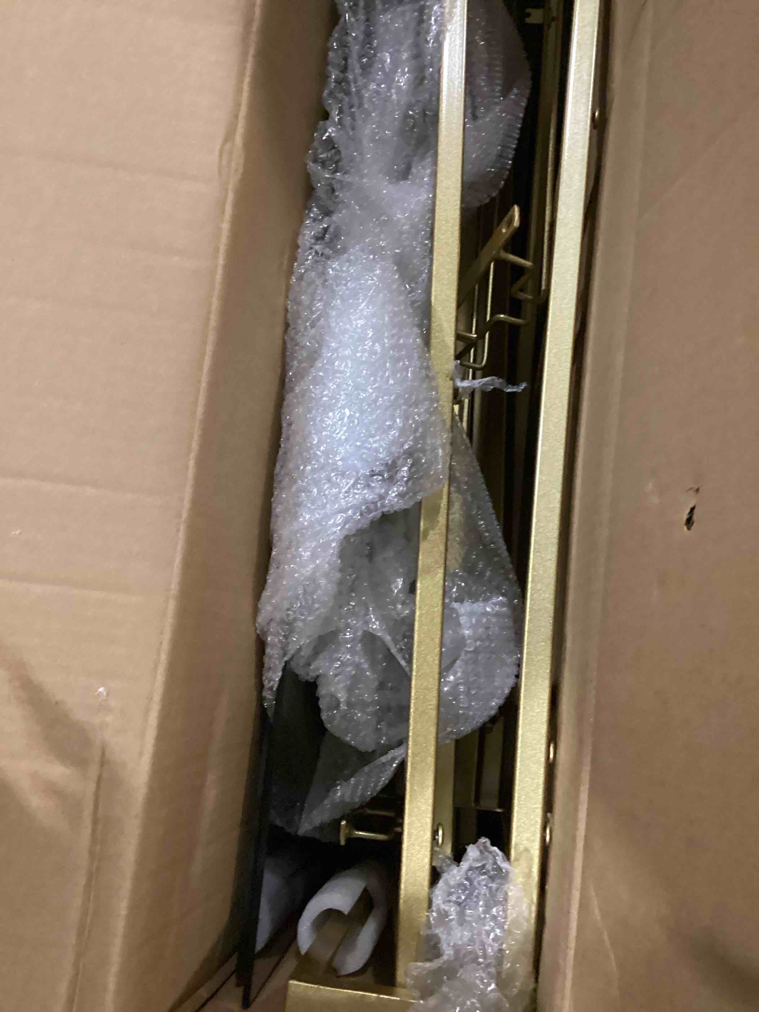 https://s3.amazonaws.com/lotting-images-prod/bidfta/BLU5875549_1721223036962.jpeg