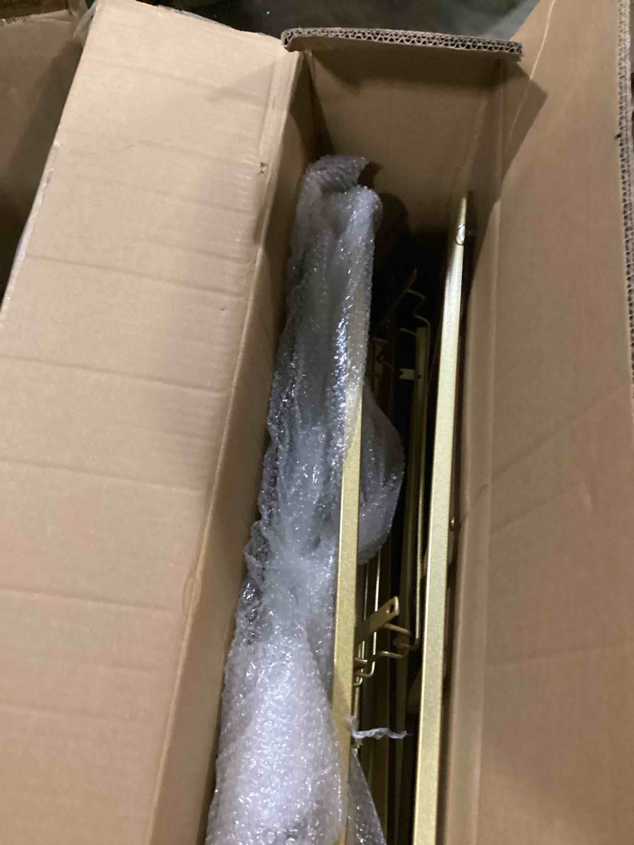 https://s3.amazonaws.com/lotting-images-prod/bidfta/BLU5875549_1721223039144.jpeg