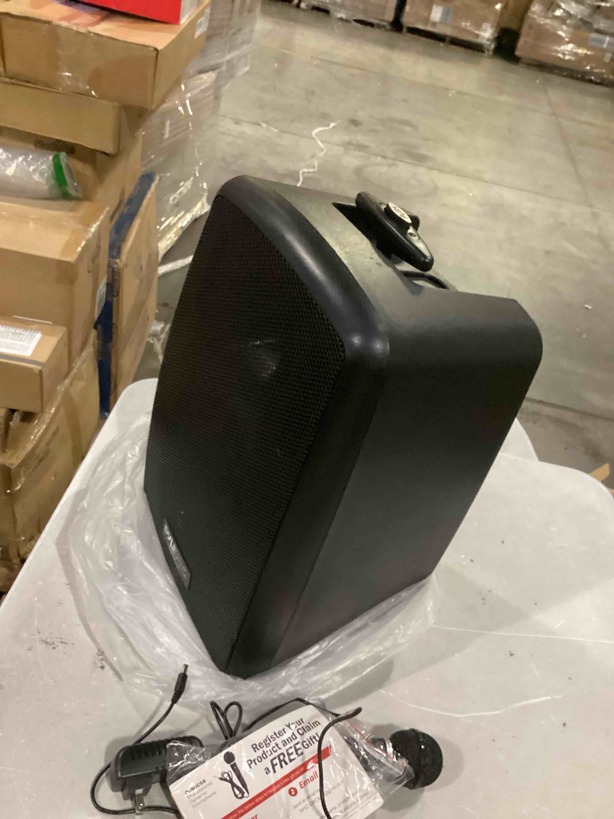 https://s3.amazonaws.com/lotting-images-prod/bidfta/BLU5875694_1721303748520.jpeg