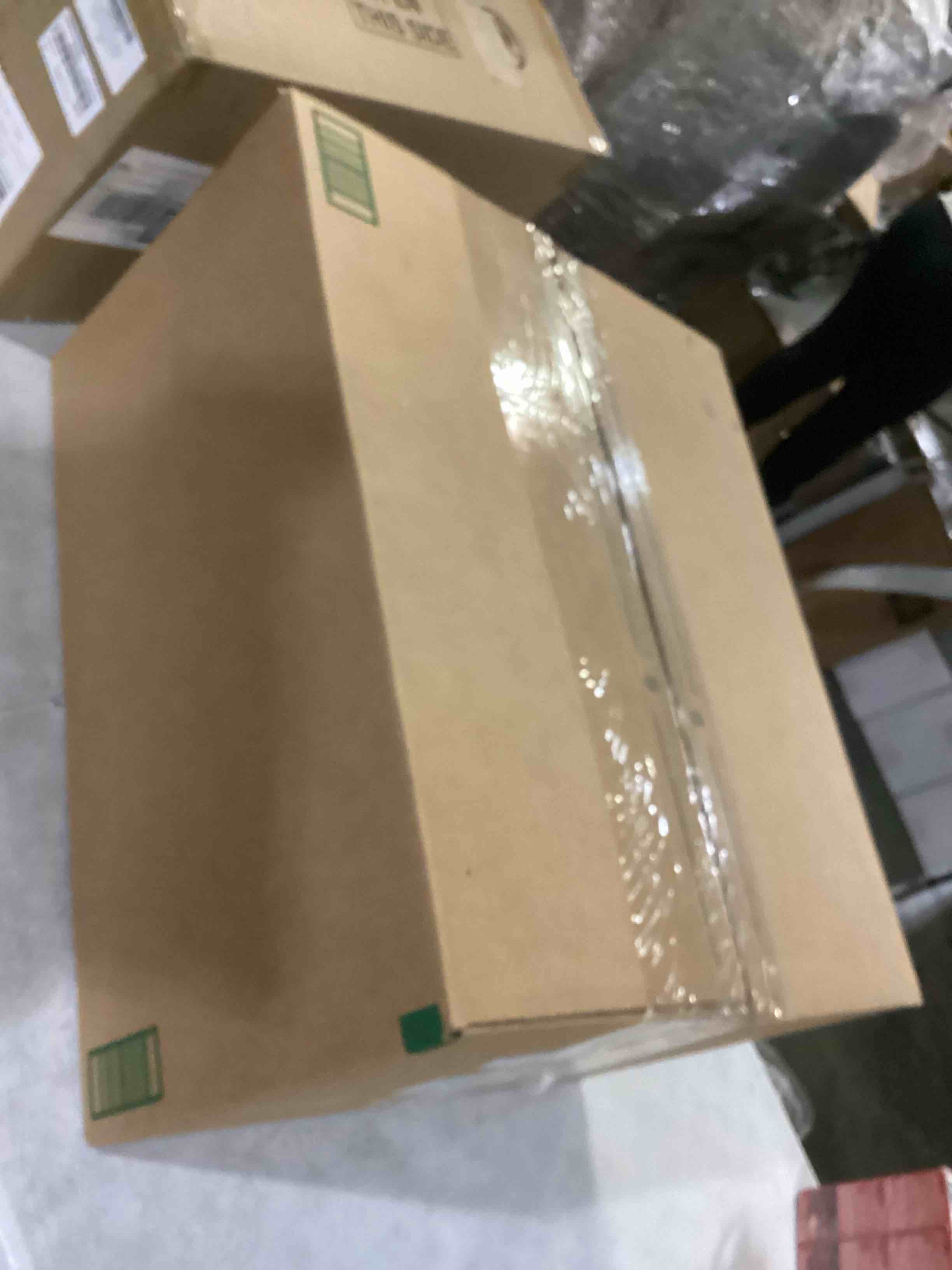 https://s3.amazonaws.com/lotting-images-prod/bidfta/BLU5875967_1718457669405.jpeg