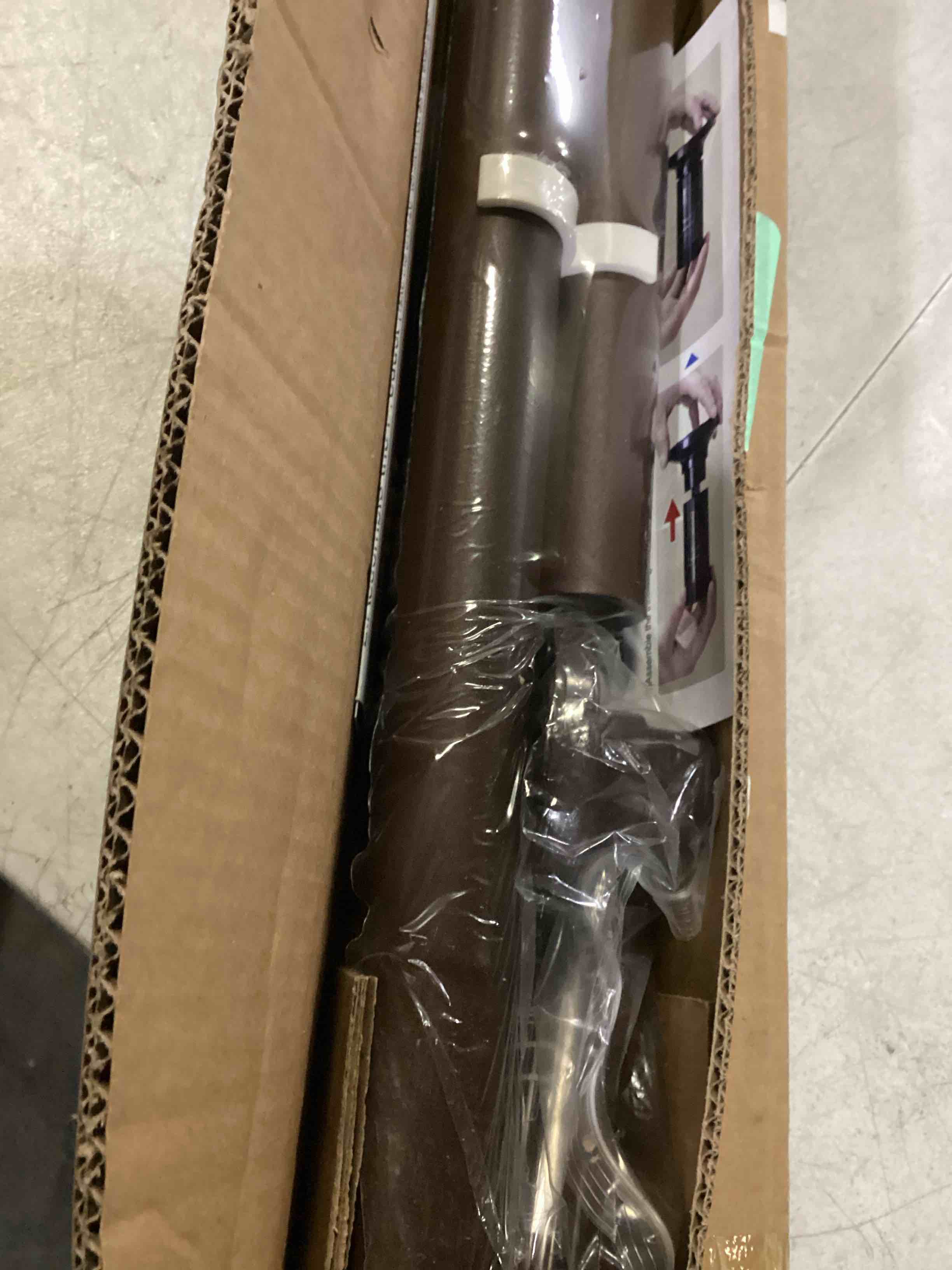 https://s3.amazonaws.com/lotting-images-prod/bidfta/BLU5876022_1718475866606.jpeg