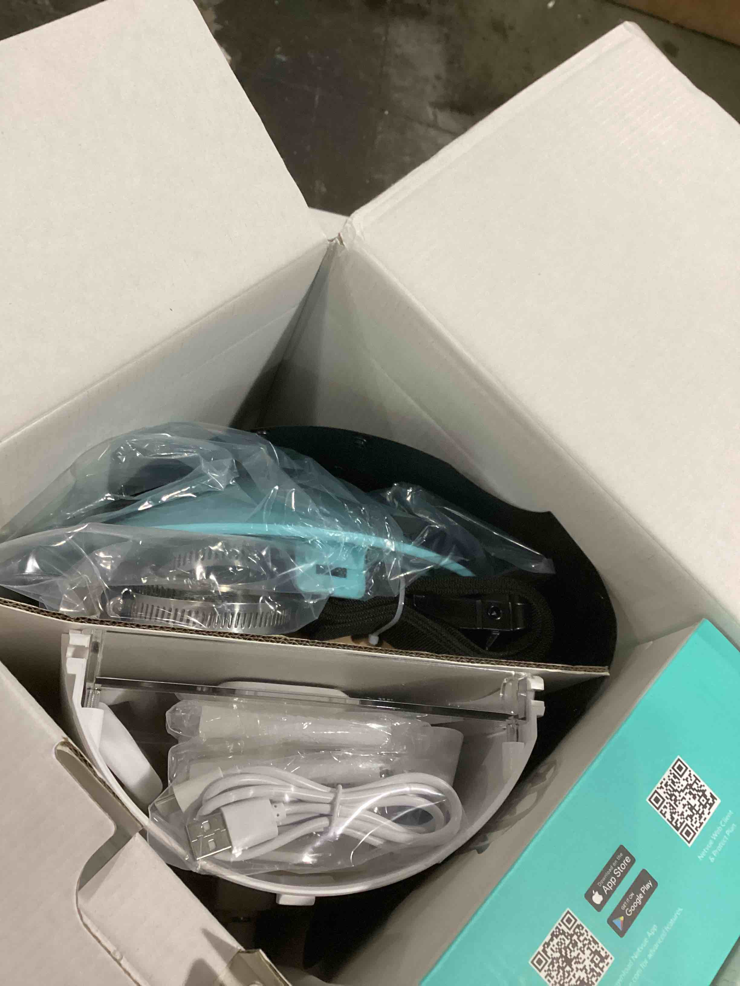 https://s3.amazonaws.com/lotting-images-prod/bidfta/BLU5876113_1718815876103.jpeg
