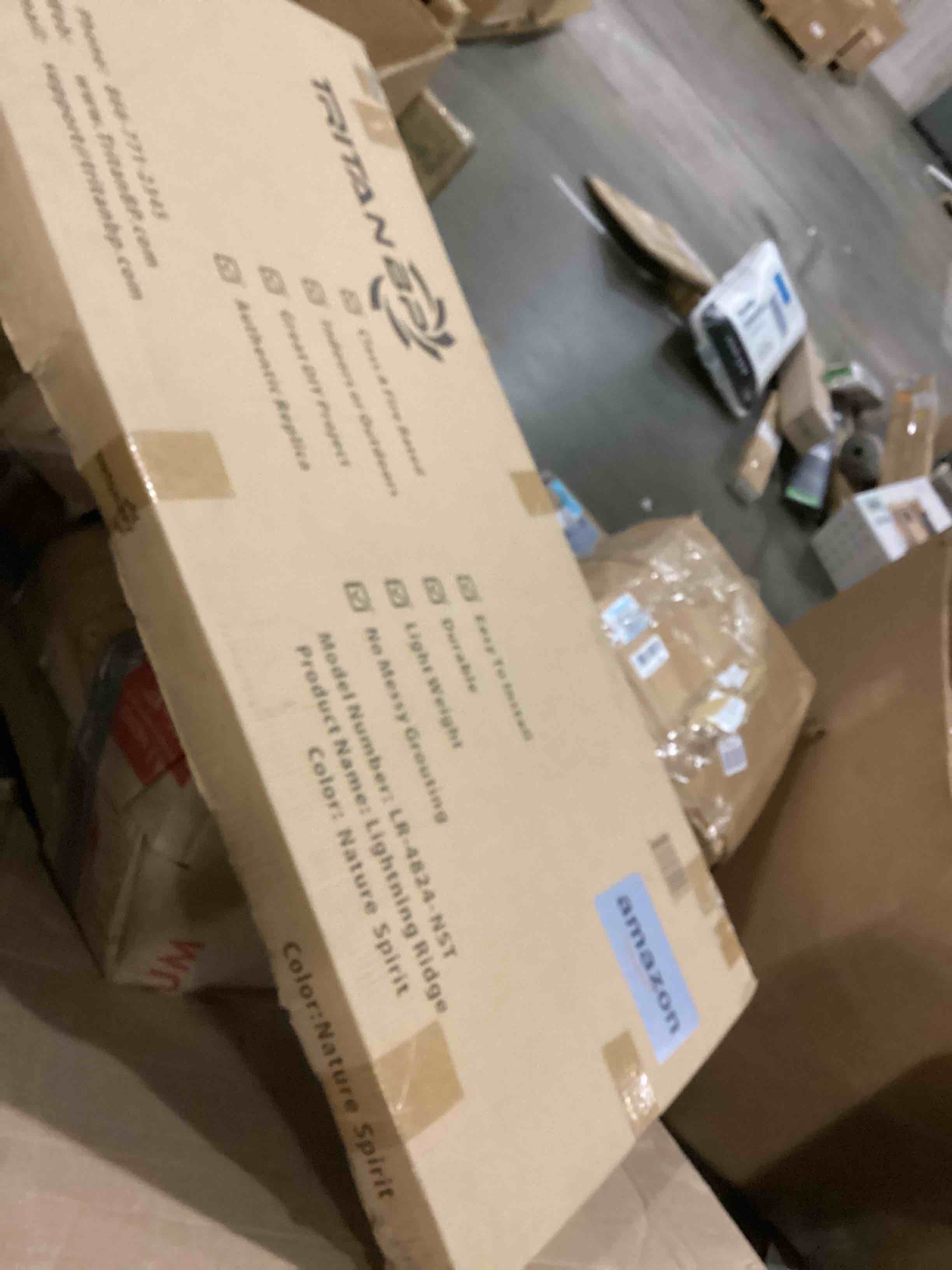https://s3.amazonaws.com/lotting-images-prod/bidfta/BLU5876148_1718822643519.jpeg