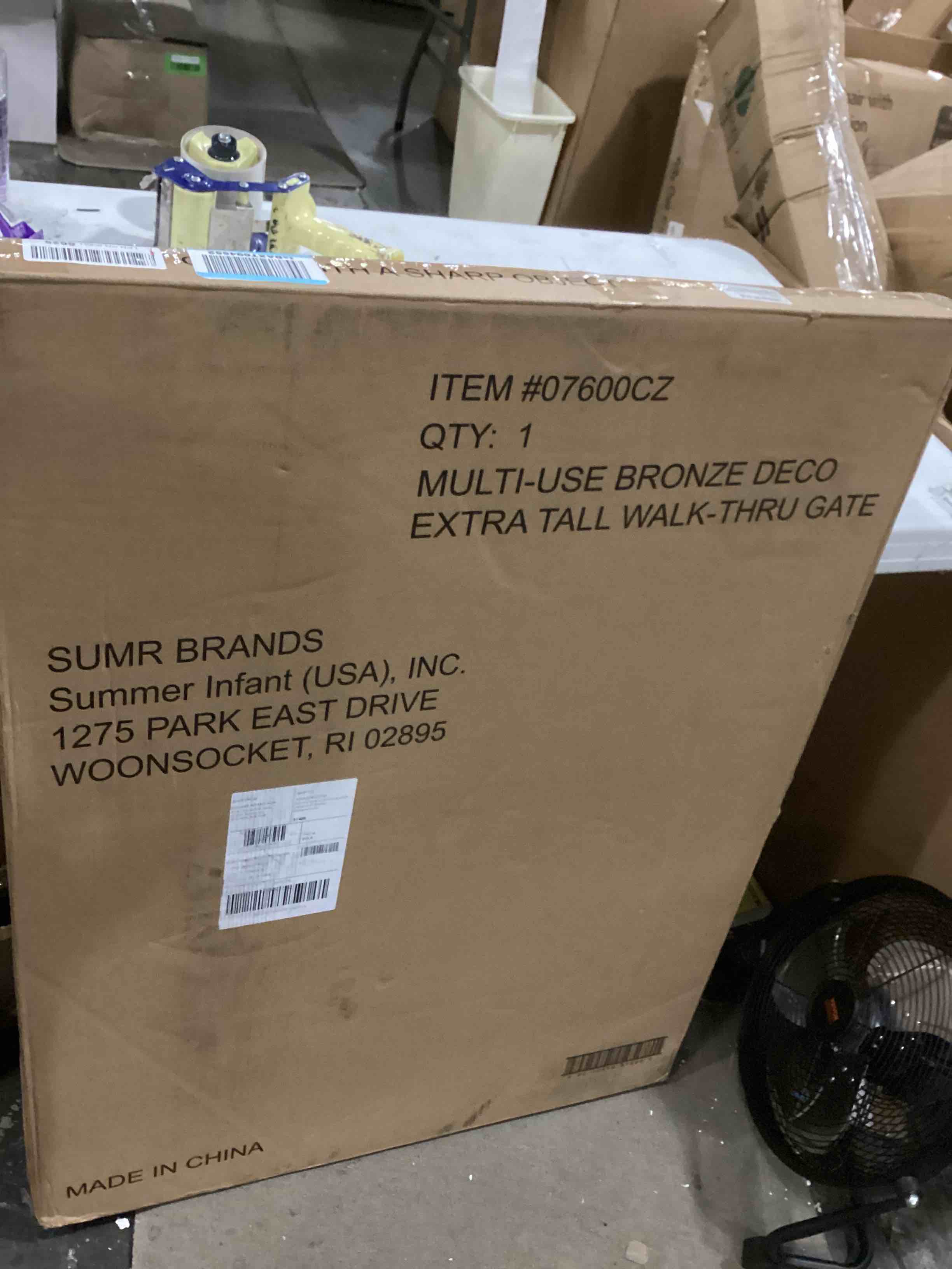 https://s3.amazonaws.com/lotting-images-prod/bidfta/BLU5876158_1718824651646.jpeg