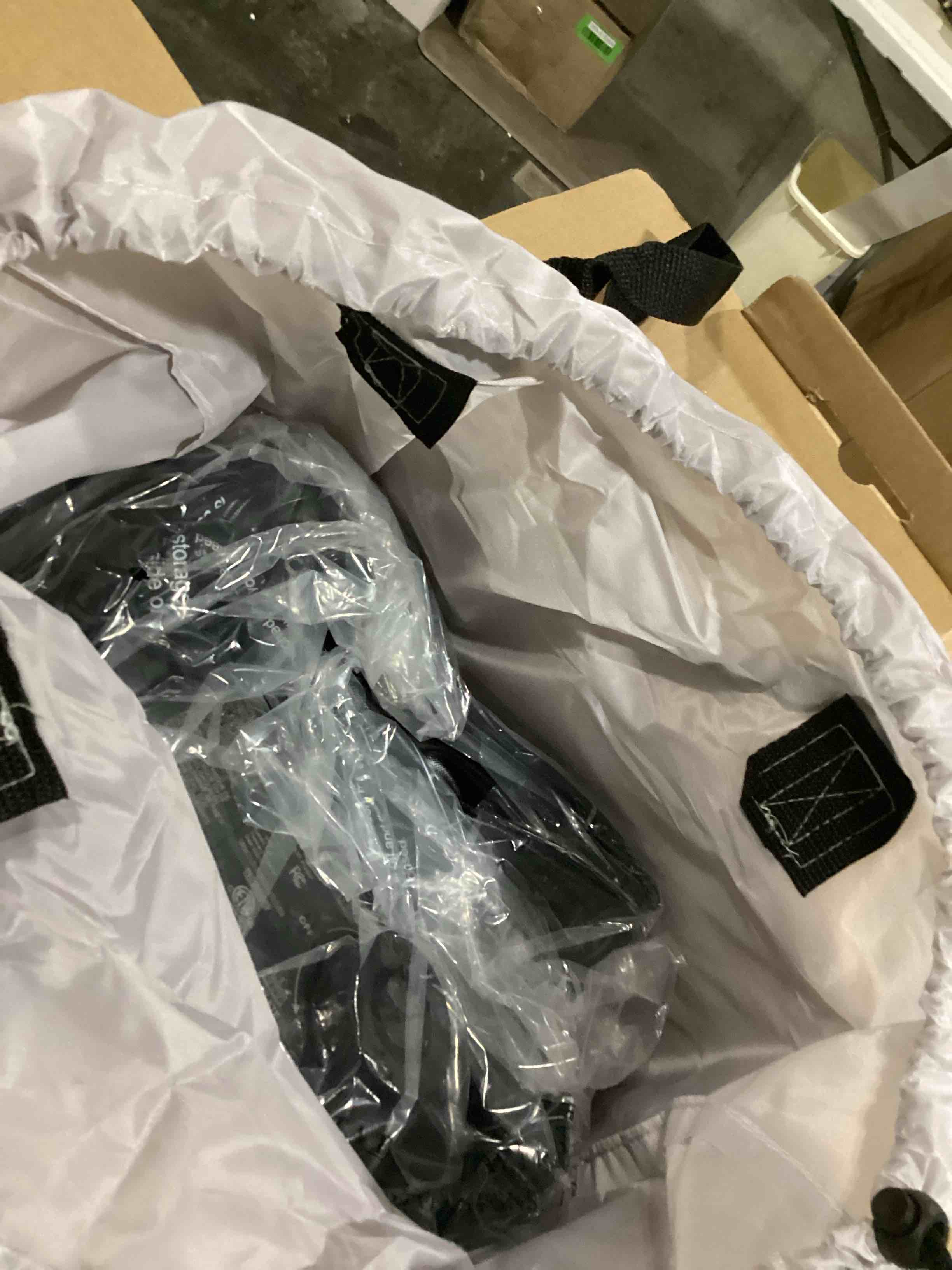 https://s3.amazonaws.com/lotting-images-prod/bidfta/BLU5876202_1718891015221.jpeg