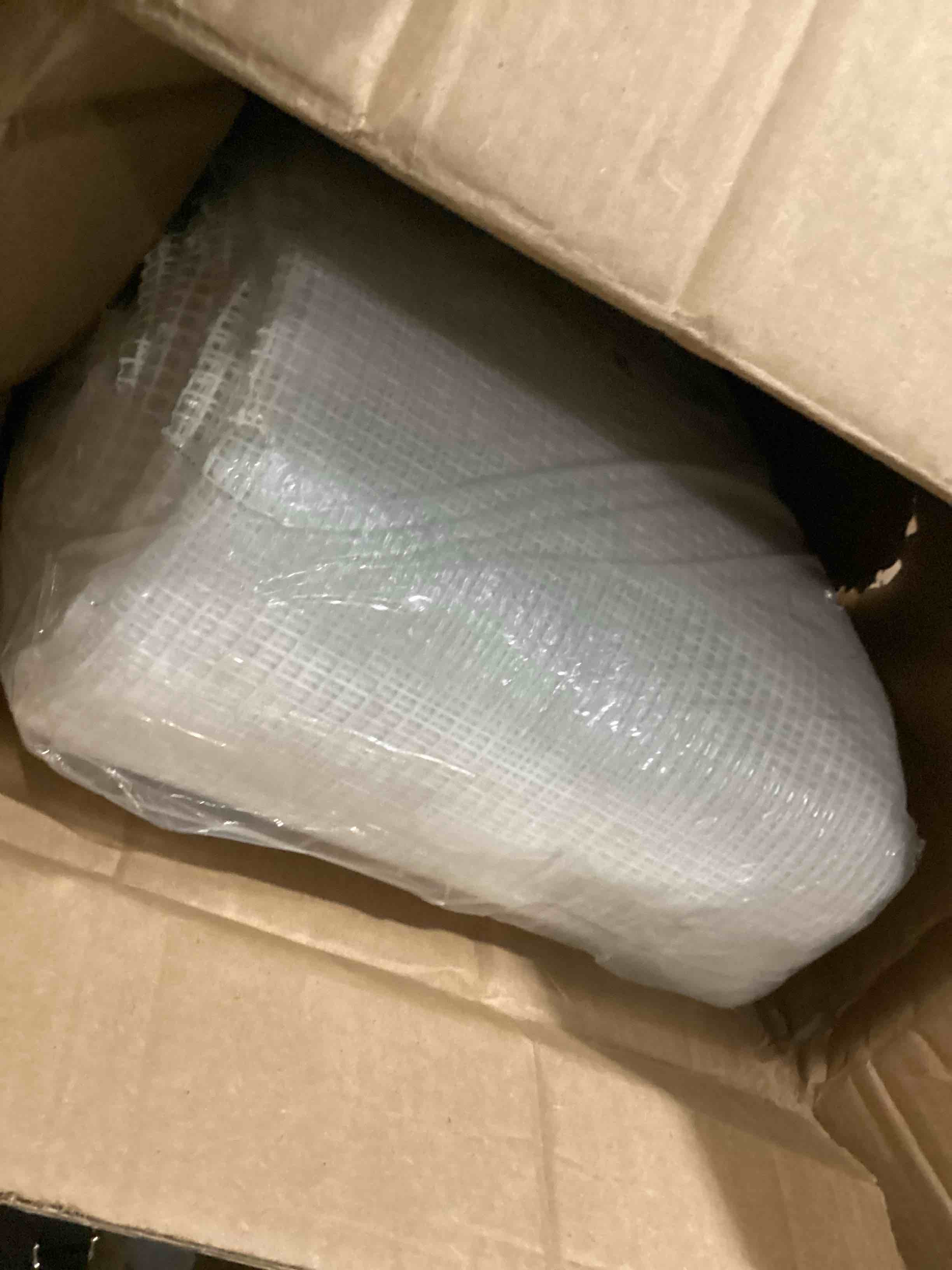 https://s3.amazonaws.com/lotting-images-prod/bidfta/BLU5876283_1718910388834.jpeg