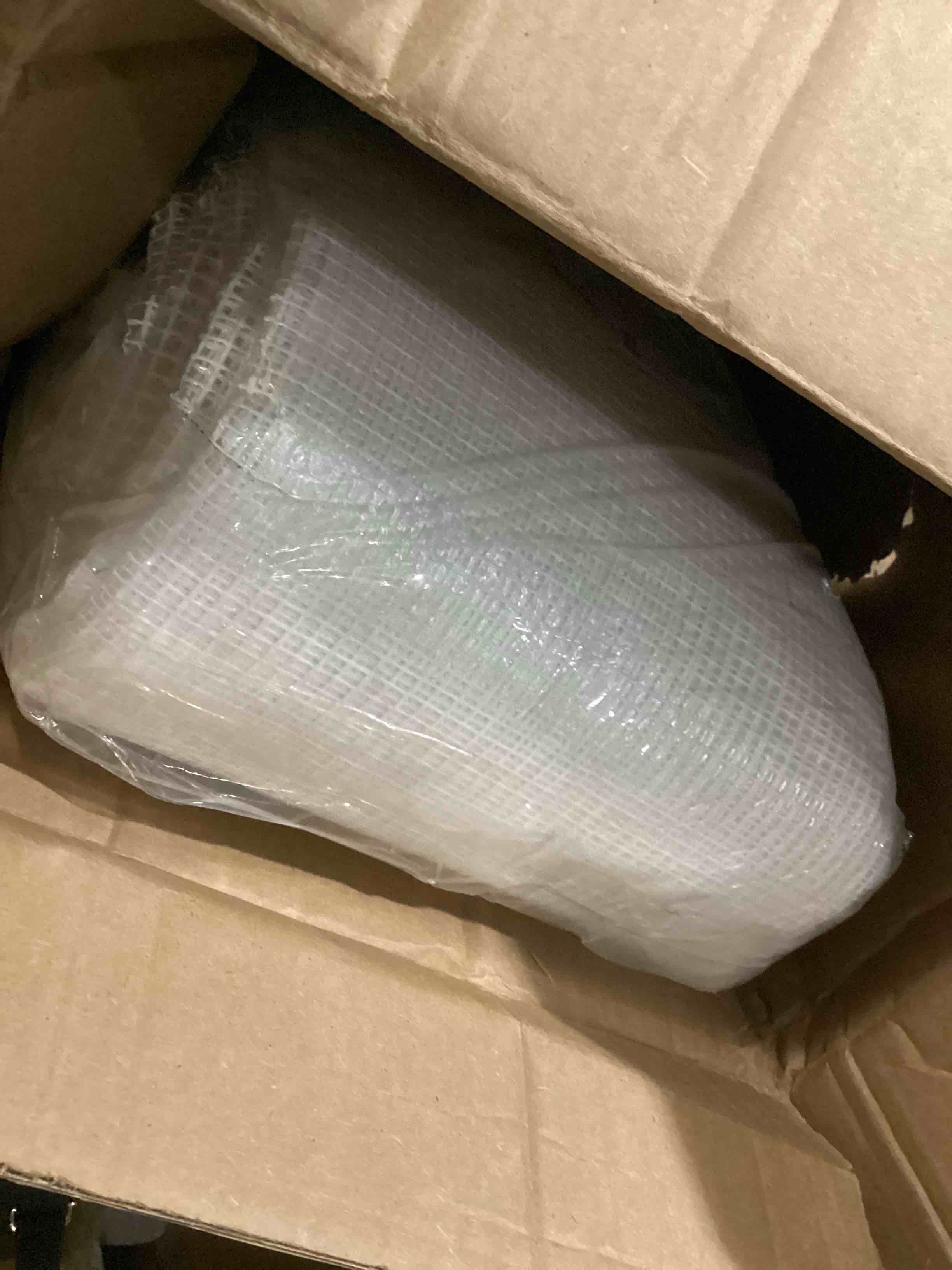 https://s3.amazonaws.com/lotting-images-prod/bidfta/BLU5876283_1718910389918.jpeg