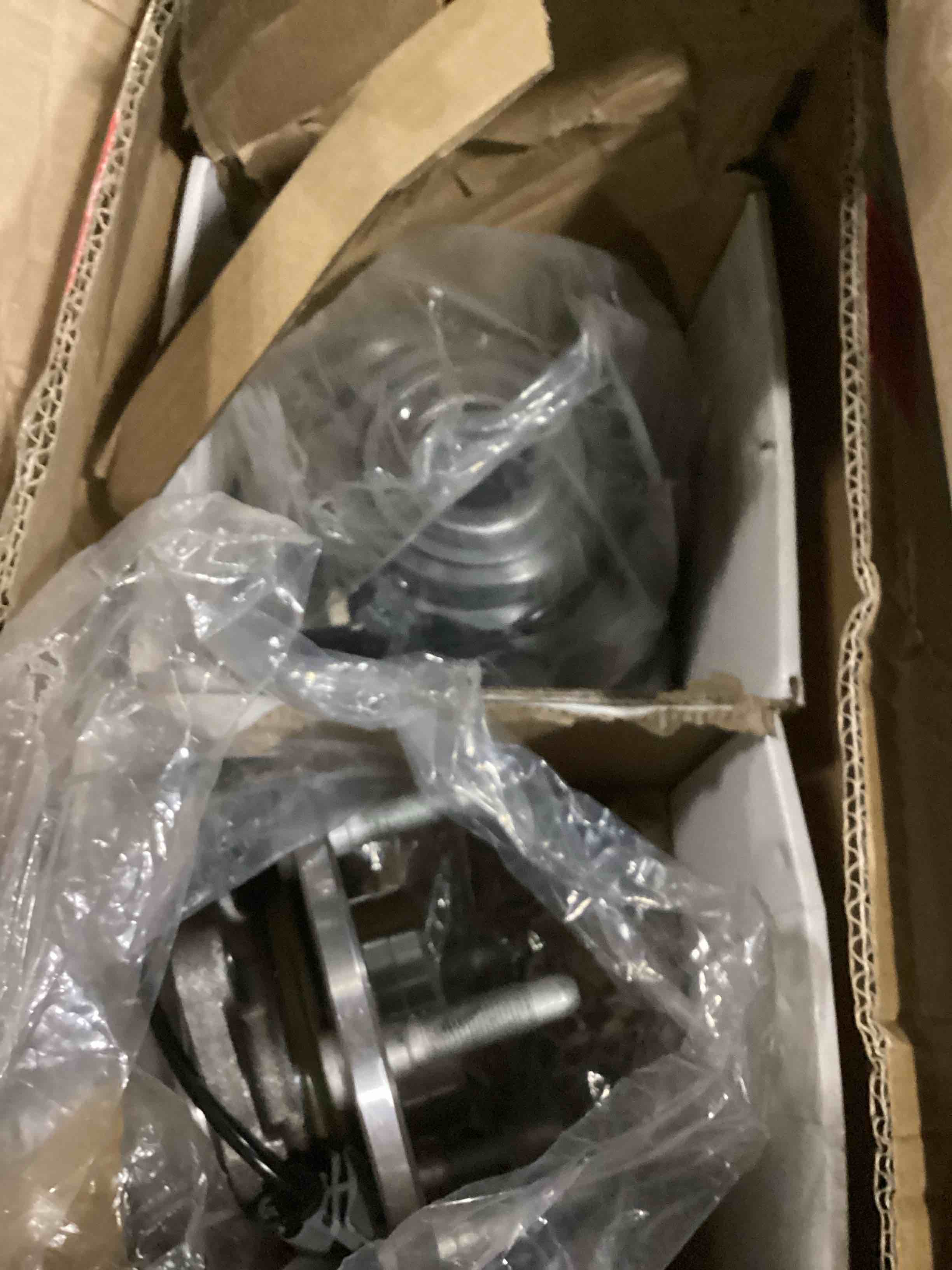 https://s3.amazonaws.com/lotting-images-prod/bidfta/BLU5876360_1719328845373.jpeg