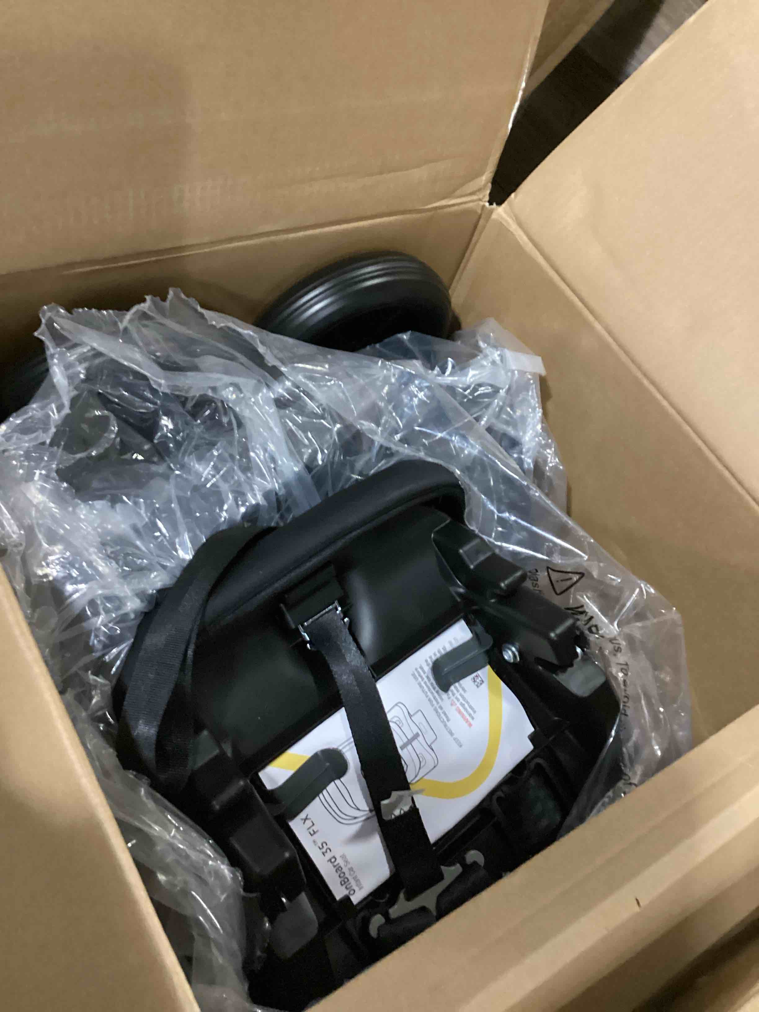 https://s3.amazonaws.com/lotting-images-prod/bidfta/BLU5876392_1719340567602.jpeg