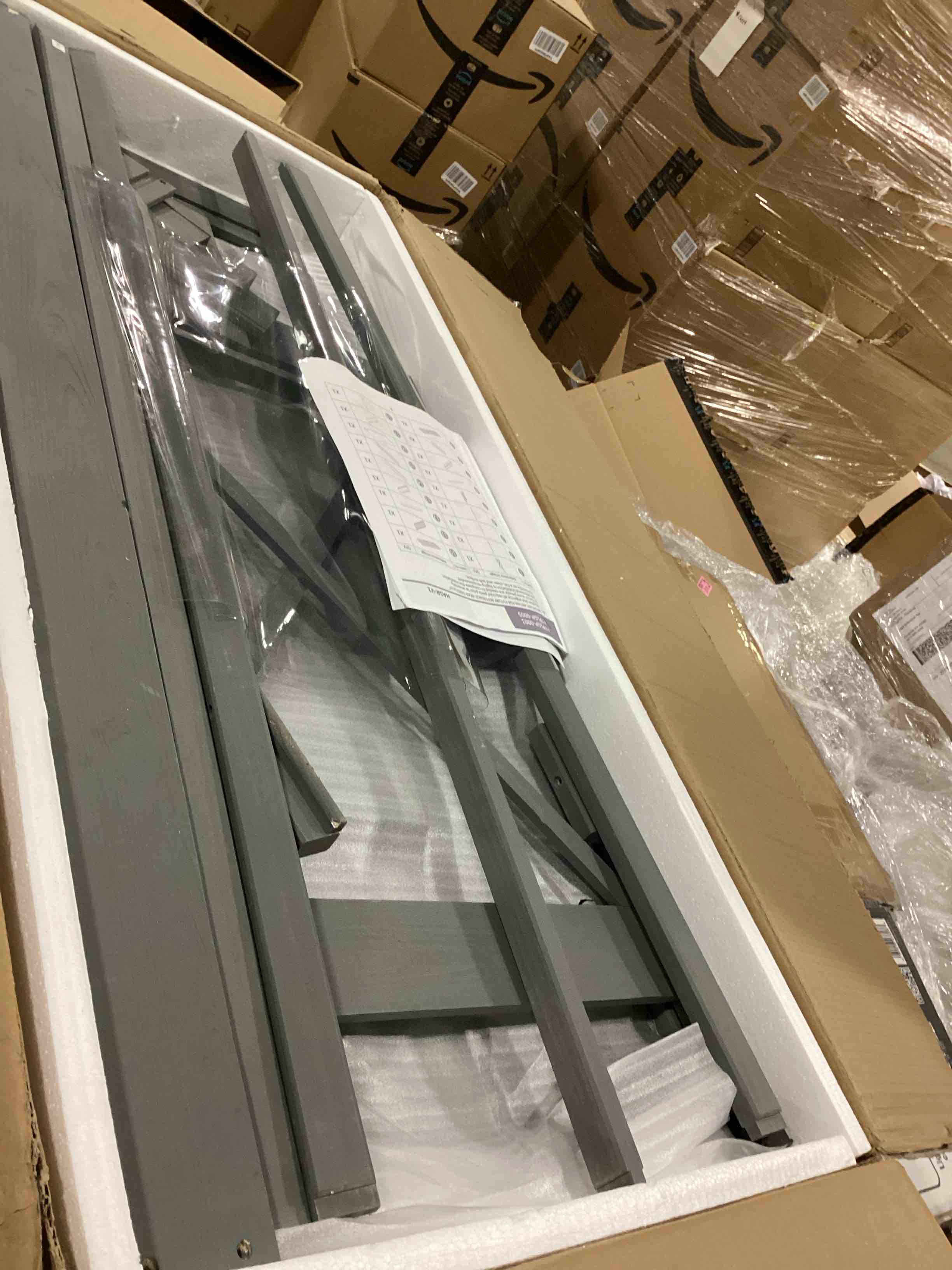 https://s3.amazonaws.com/lotting-images-prod/bidfta/BLU5876406_1719401287974.jpeg