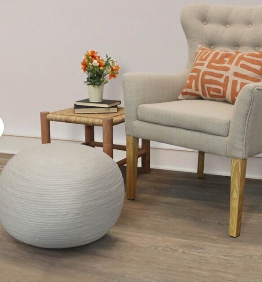 MOTI Ellie puf de Lana Ellie Modern Round Pouf in Ivory Wool with Polyester Filling
