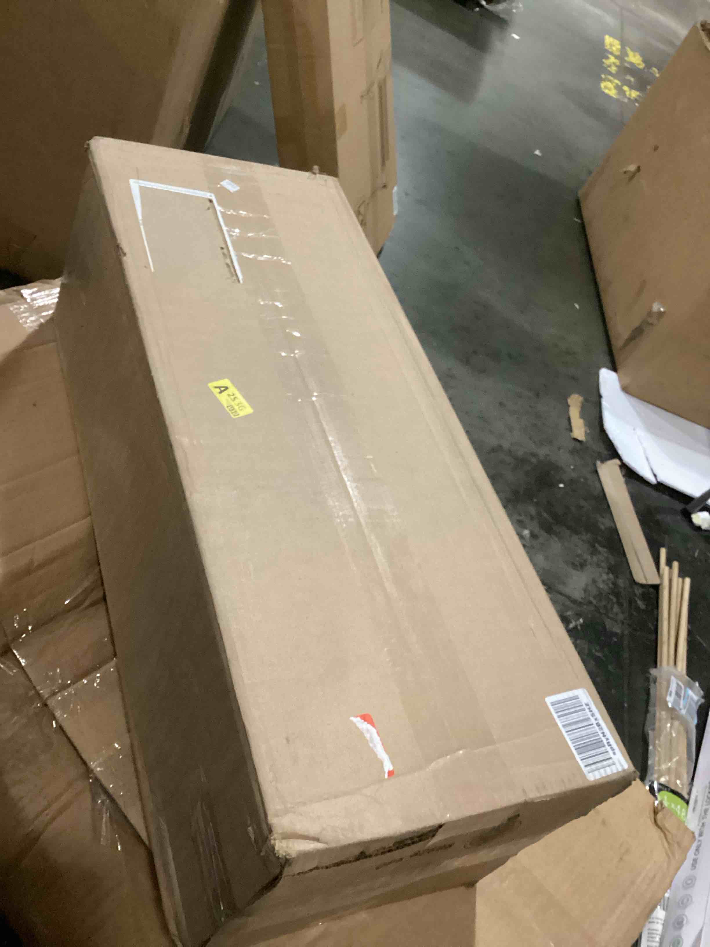 https://s3.amazonaws.com/lotting-images-prod/bidfta/BLU5877004_1720613834094.jpeg