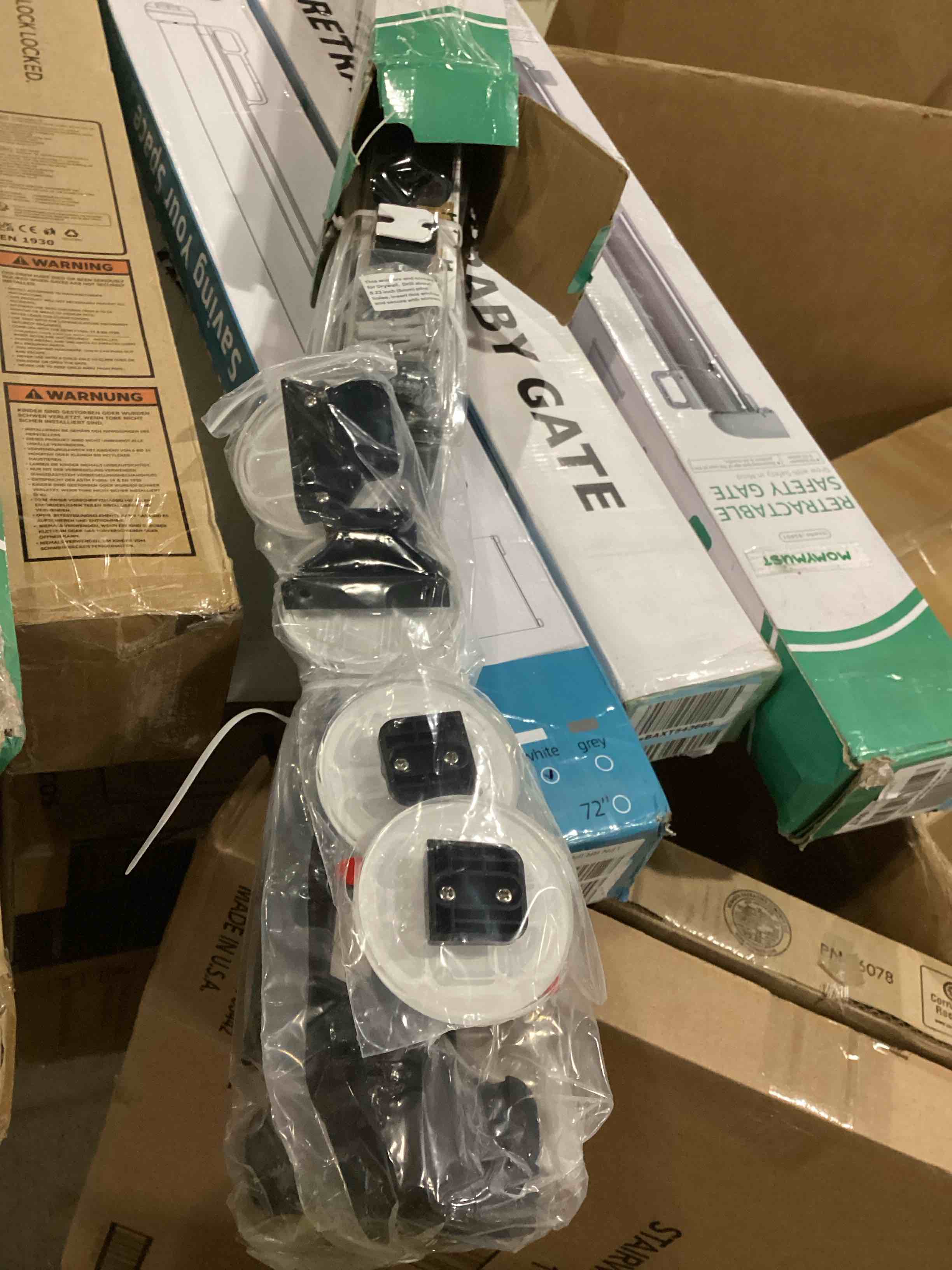 https://s3.amazonaws.com/lotting-images-prod/bidfta/BLU5877025_1720617173615.jpeg
