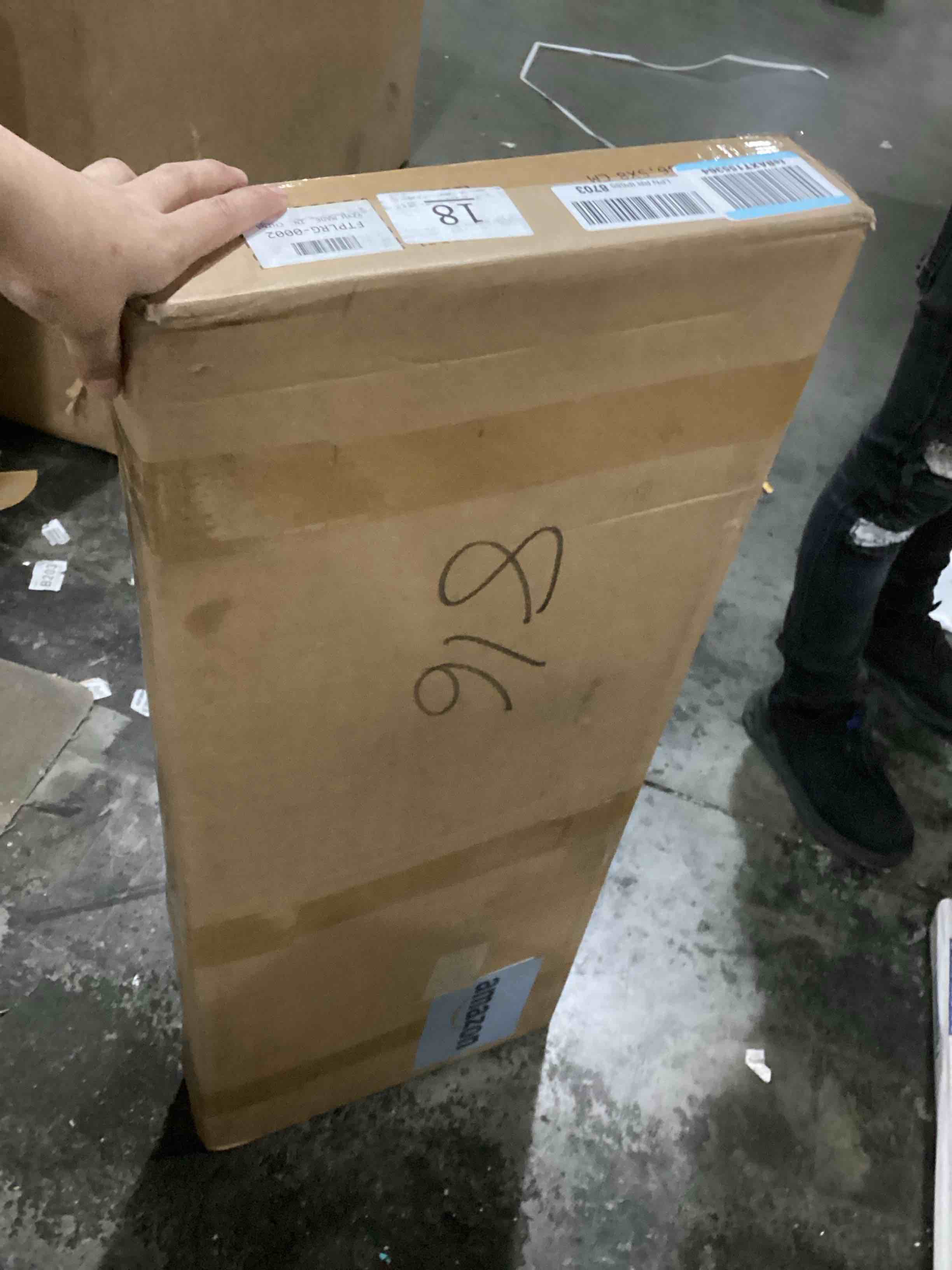 https://s3.amazonaws.com/lotting-images-prod/bidfta/BLU5877043_1720622042059.jpeg
