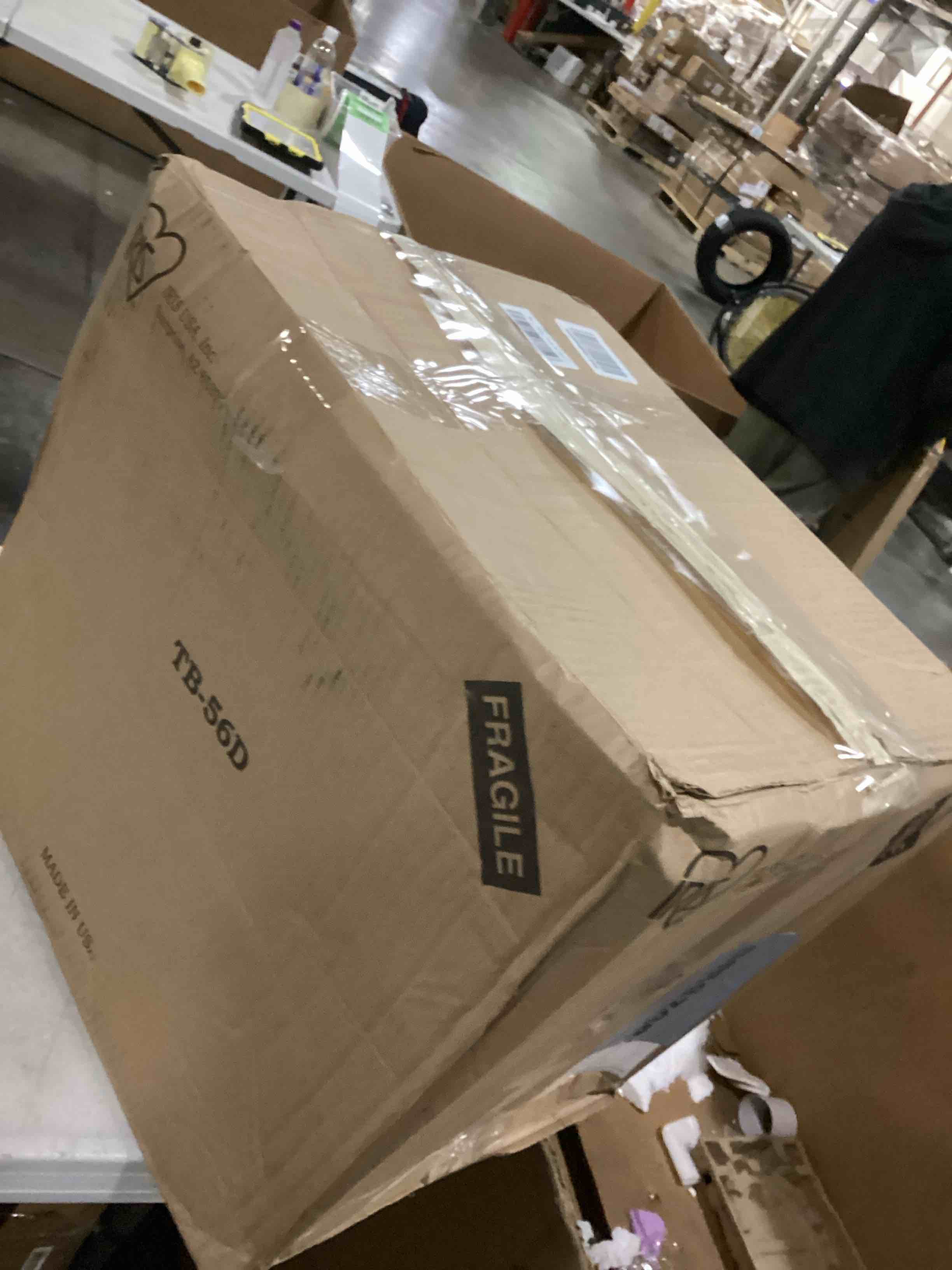 https://s3.amazonaws.com/lotting-images-prod/bidfta/BLU5877075_1720626323800.jpeg