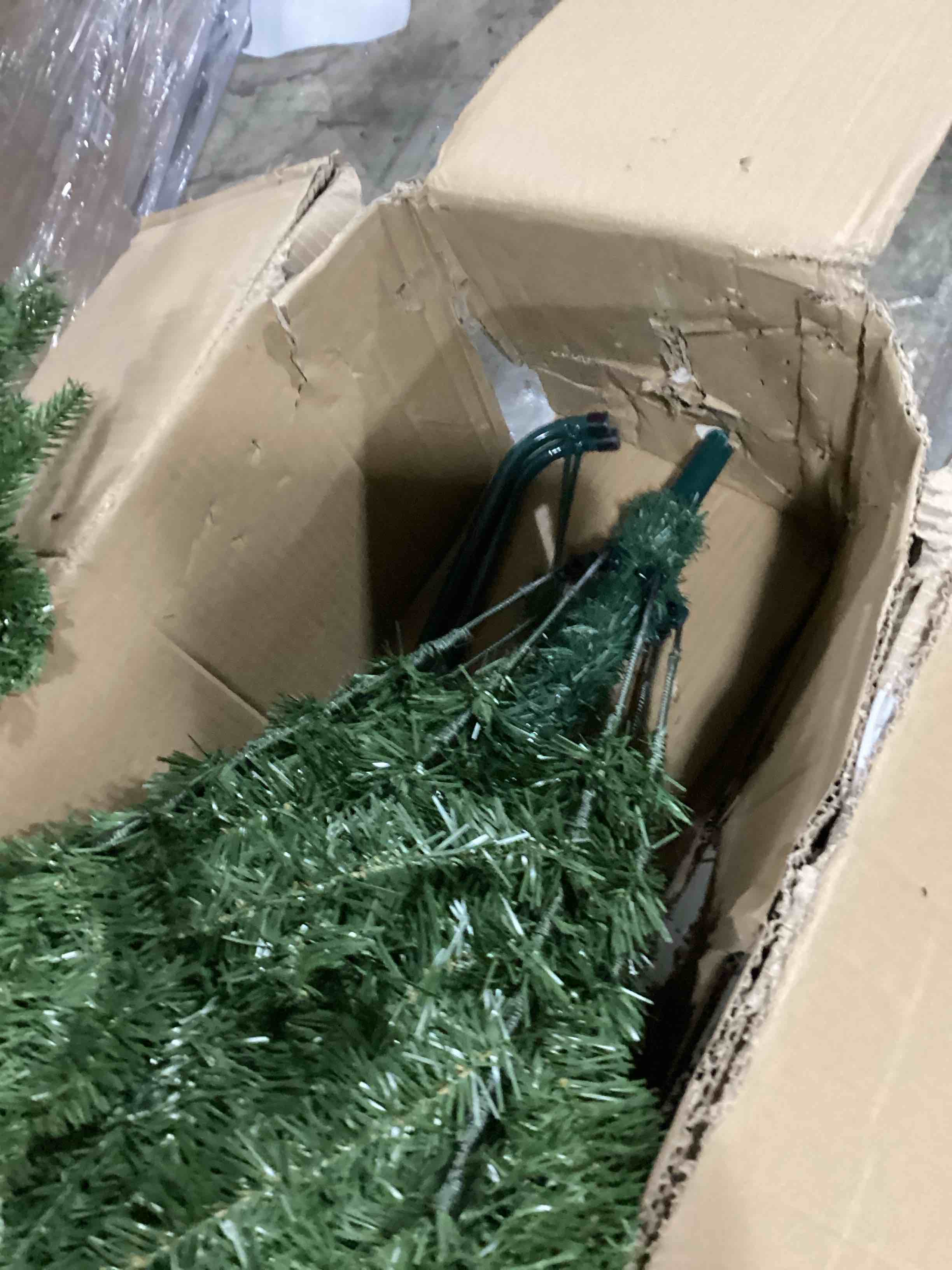 https://s3.amazonaws.com/lotting-images-prod/bidfta/BLU5877528_1718025255665.jpeg