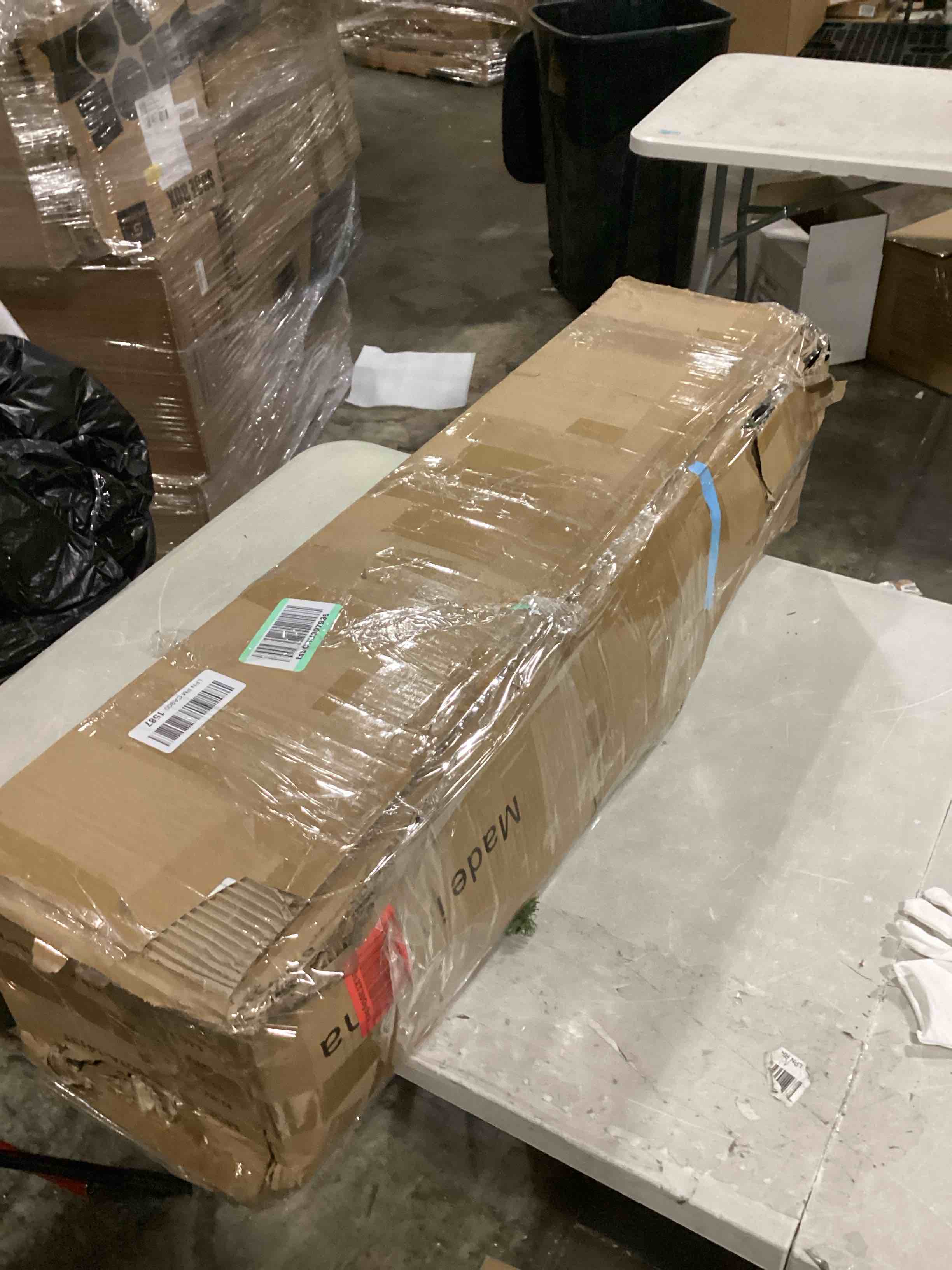 https://s3.amazonaws.com/lotting-images-prod/bidfta/BLU5877528_1718025312728.jpeg