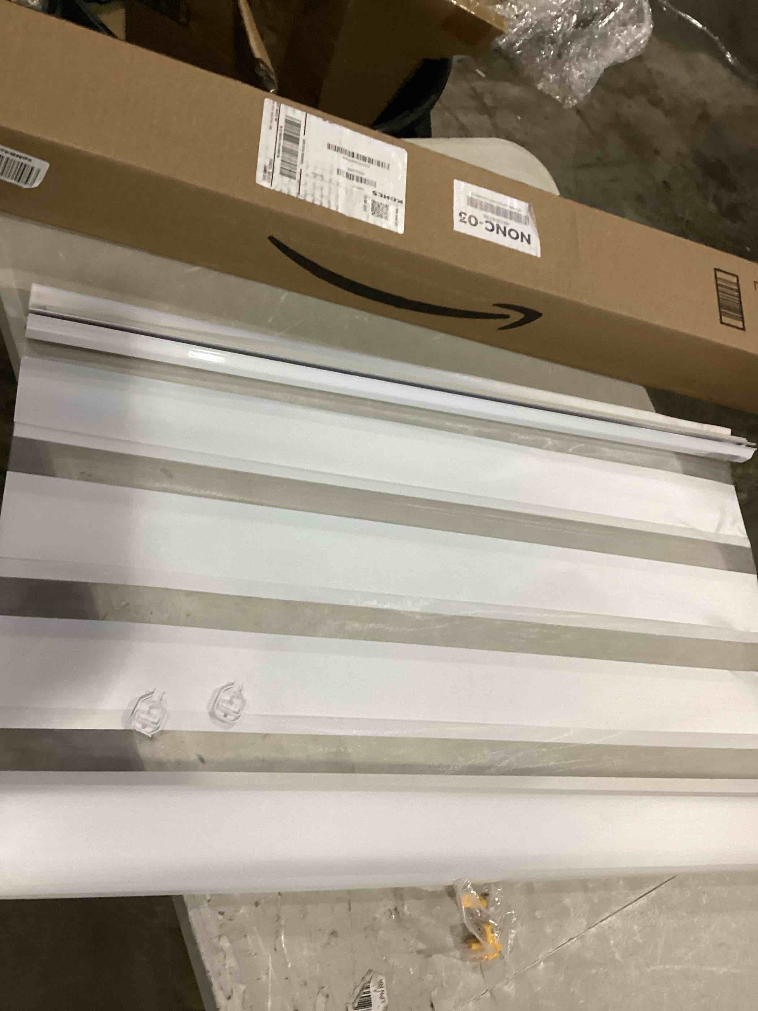 https://s3.amazonaws.com/lotting-images-prod/bidfta/BLU5877596_1718046409954.jpeg