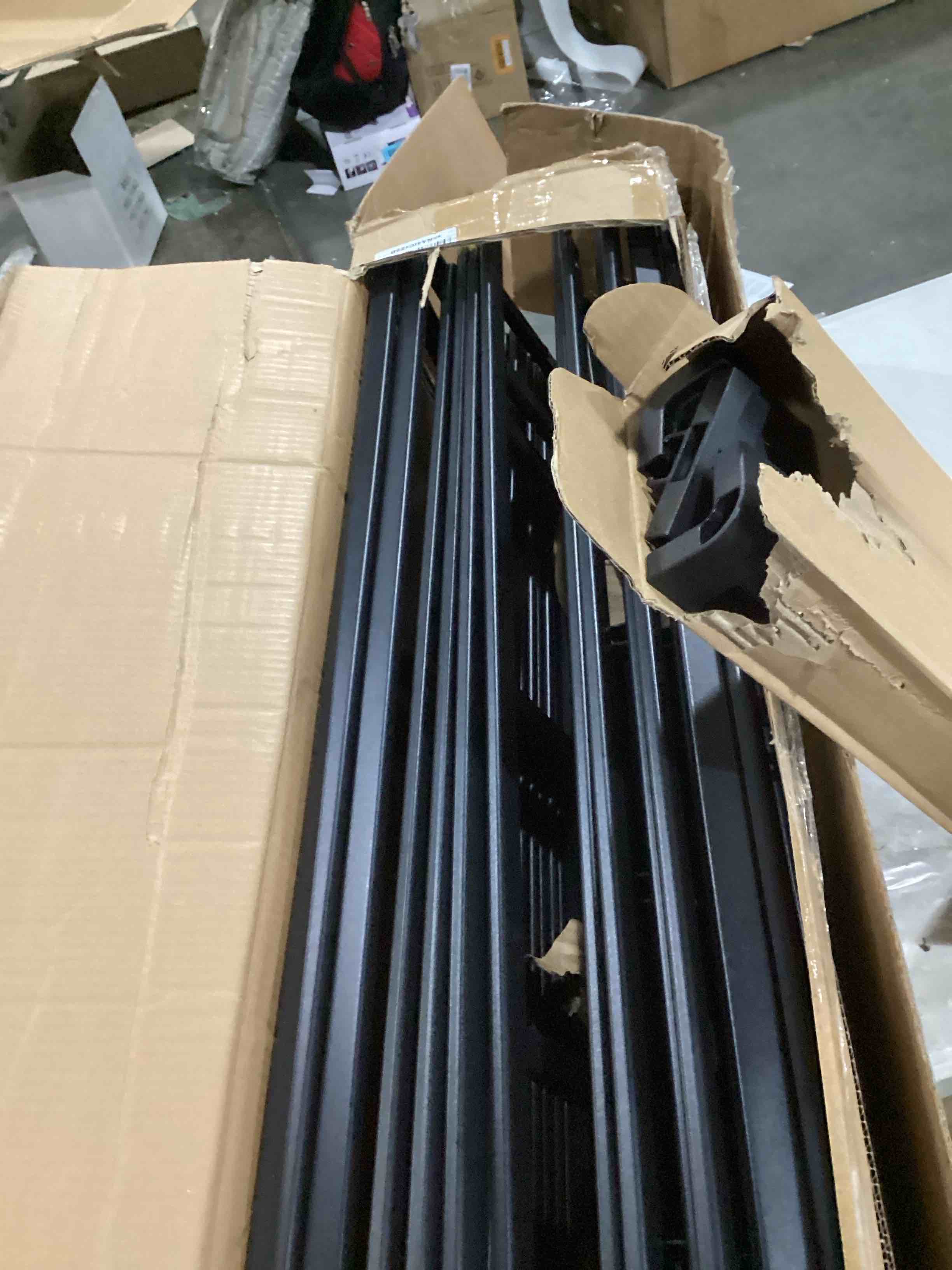 https://s3.amazonaws.com/lotting-images-prod/bidfta/BLU5877675_1718124262487.jpeg