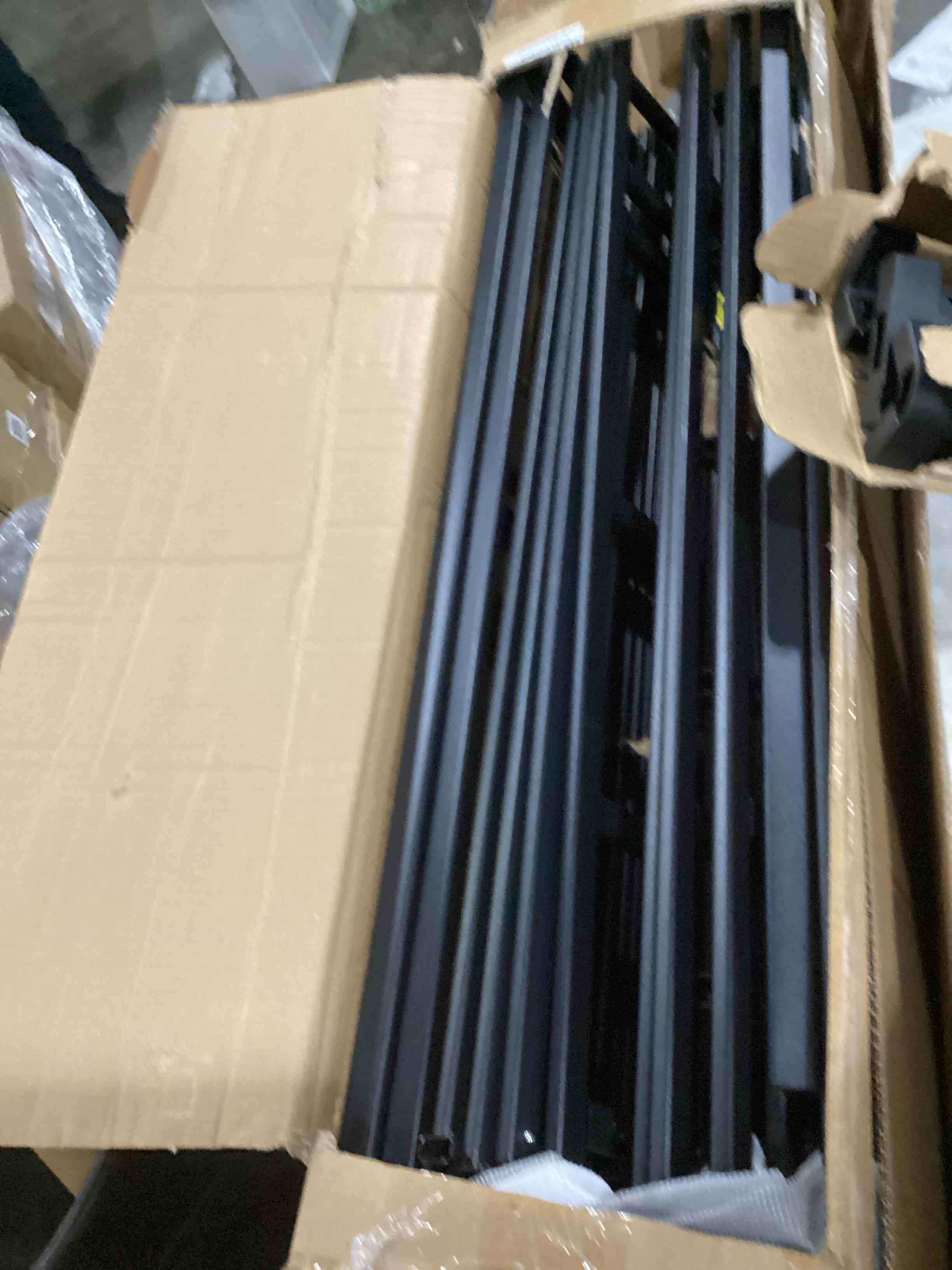 https://s3.amazonaws.com/lotting-images-prod/bidfta/BLU5877675_1718124276000.jpeg