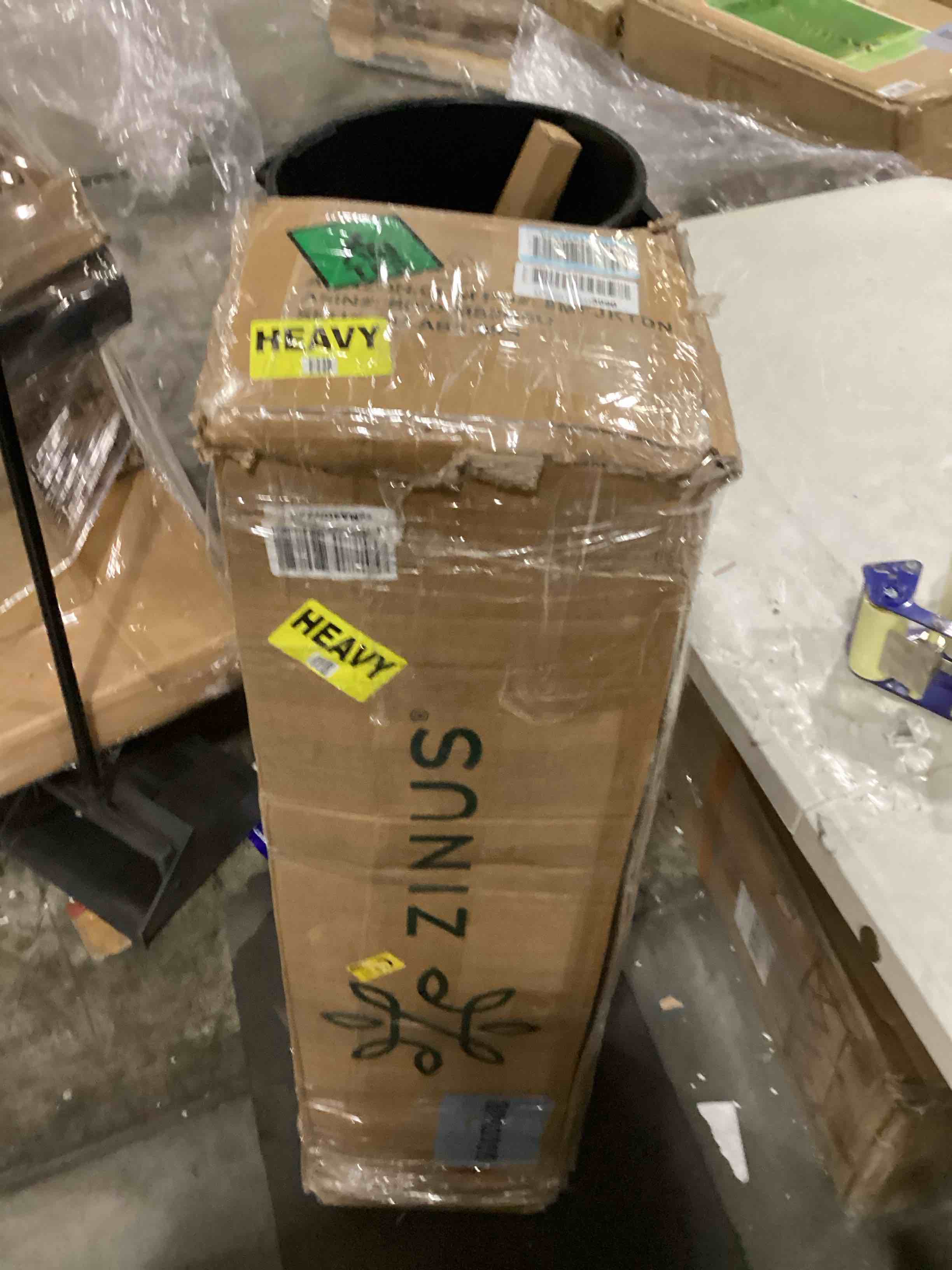https://s3.amazonaws.com/lotting-images-prod/bidfta/BLU5877675_1718124380017.jpeg