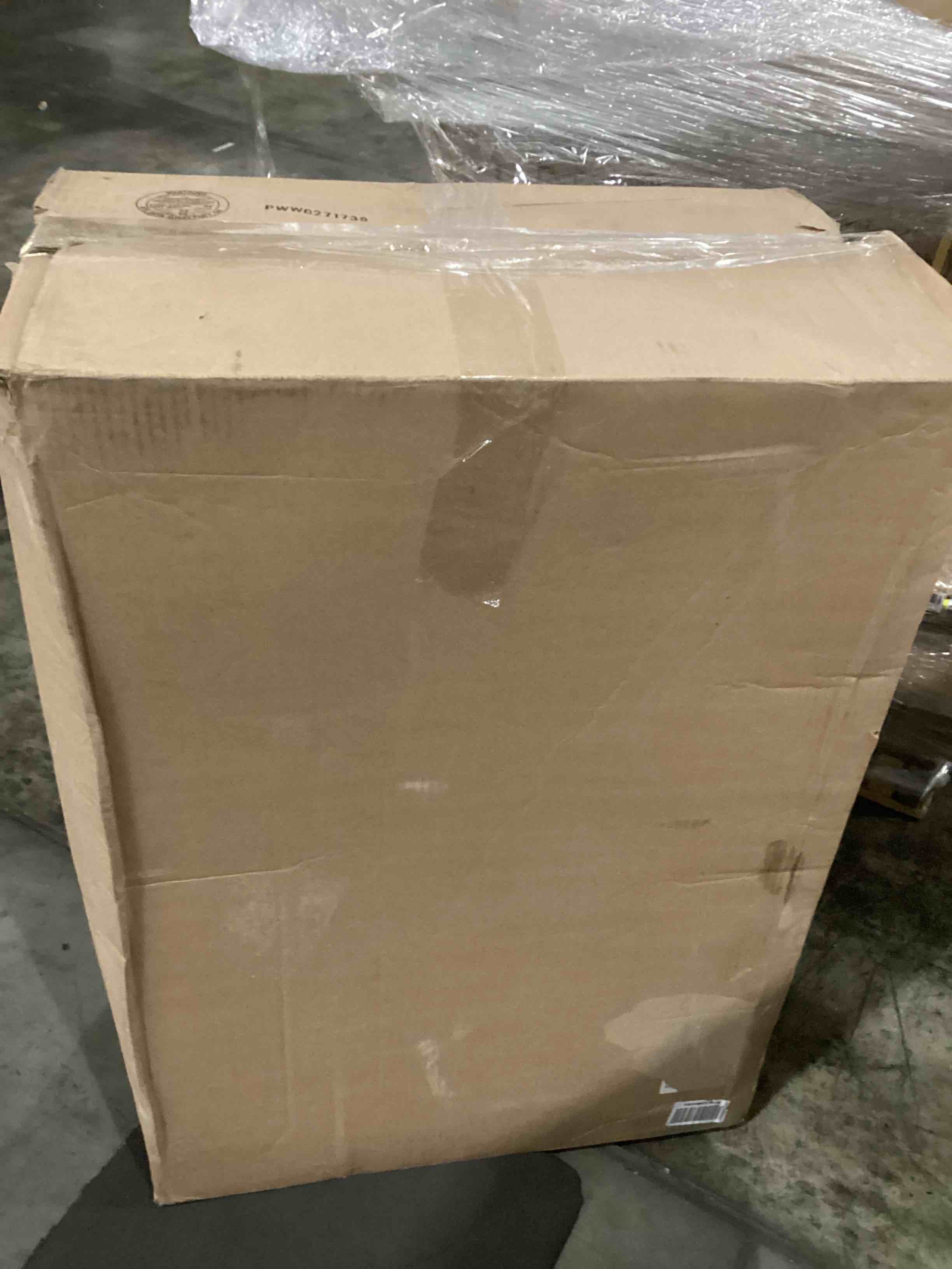 https://s3.amazonaws.com/lotting-images-prod/bidfta/BLU5877720_1718191617538.jpeg