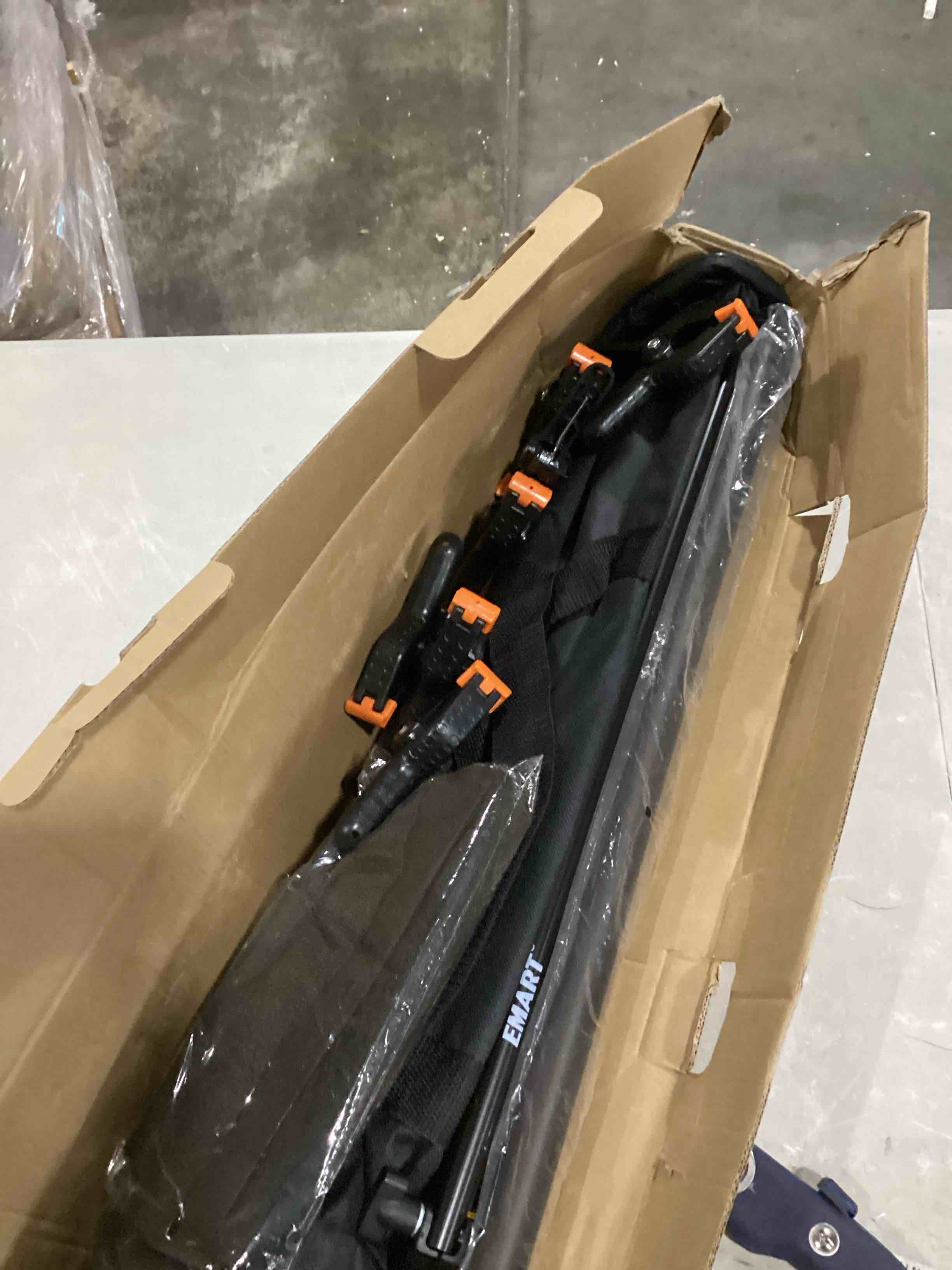 https://s3.amazonaws.com/lotting-images-prod/bidfta/BLU5877830_1718218476180.jpeg