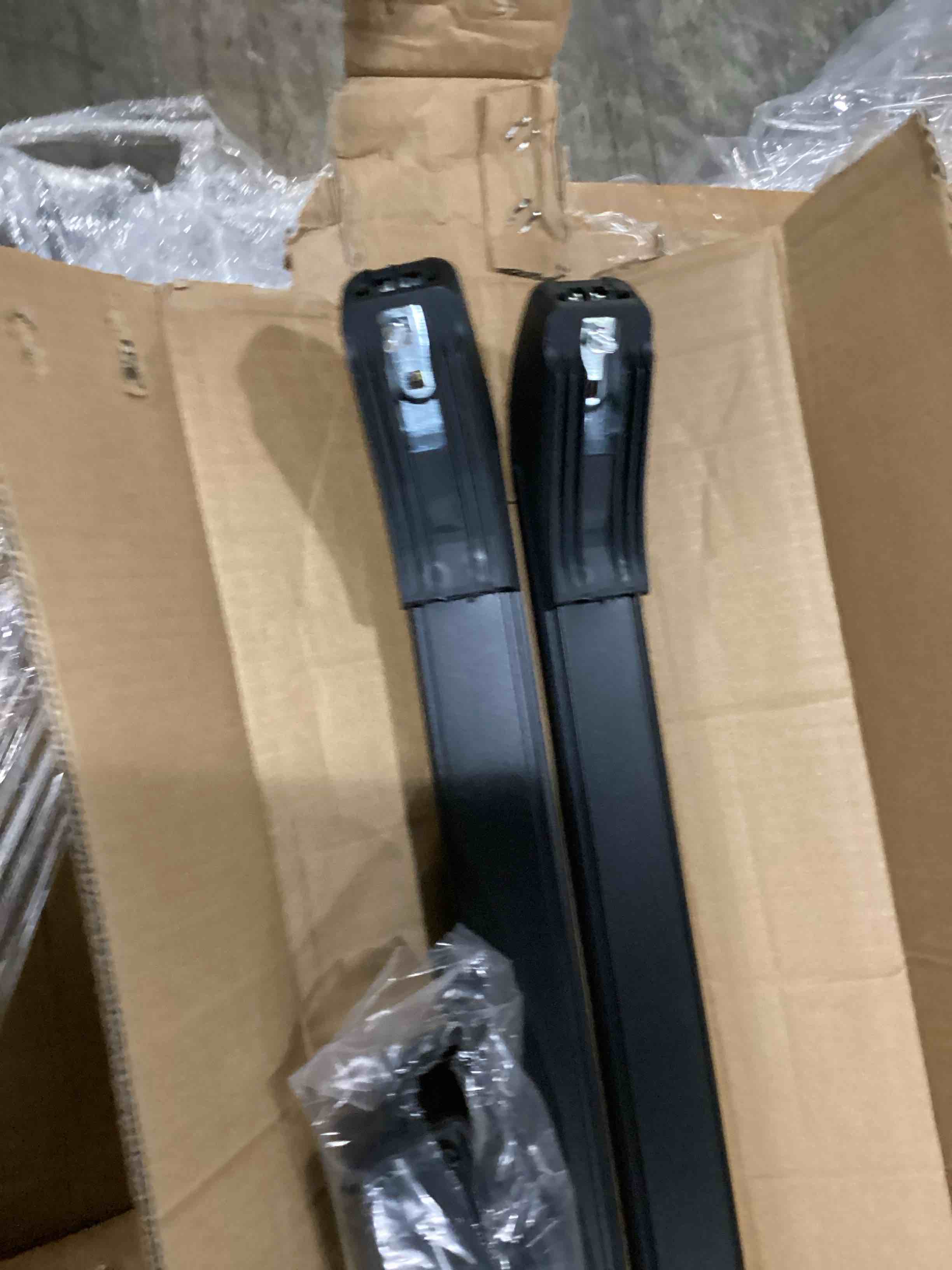 https://s3.amazonaws.com/lotting-images-prod/bidfta/BLU5878007_1718368265753.jpeg