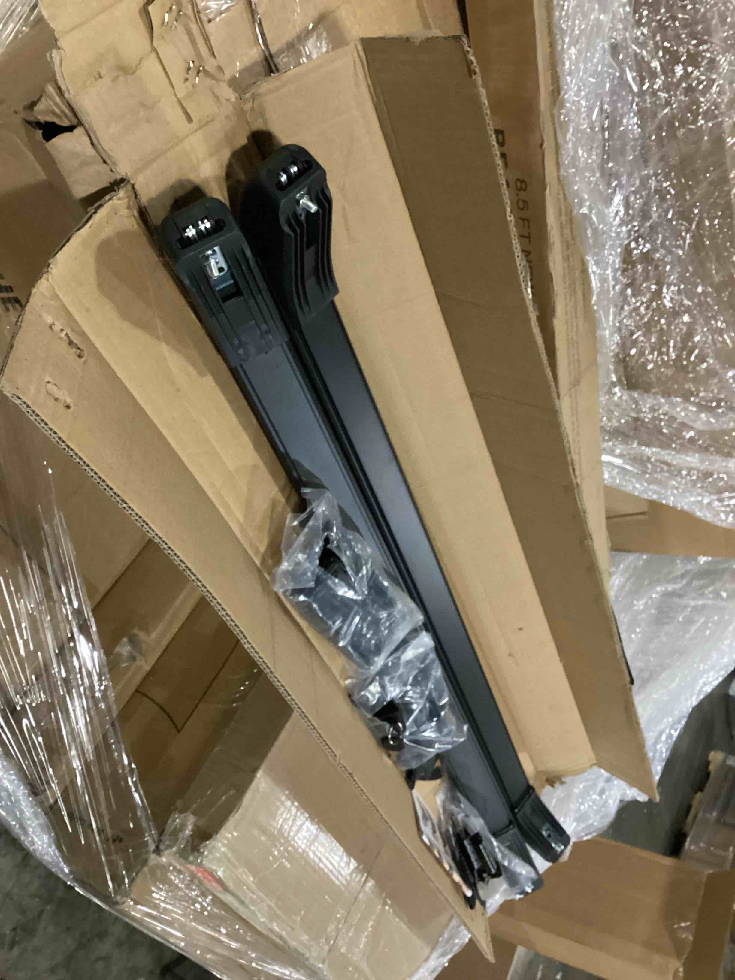 https://s3.amazonaws.com/lotting-images-prod/bidfta/BLU5878007_1718368271096.jpeg