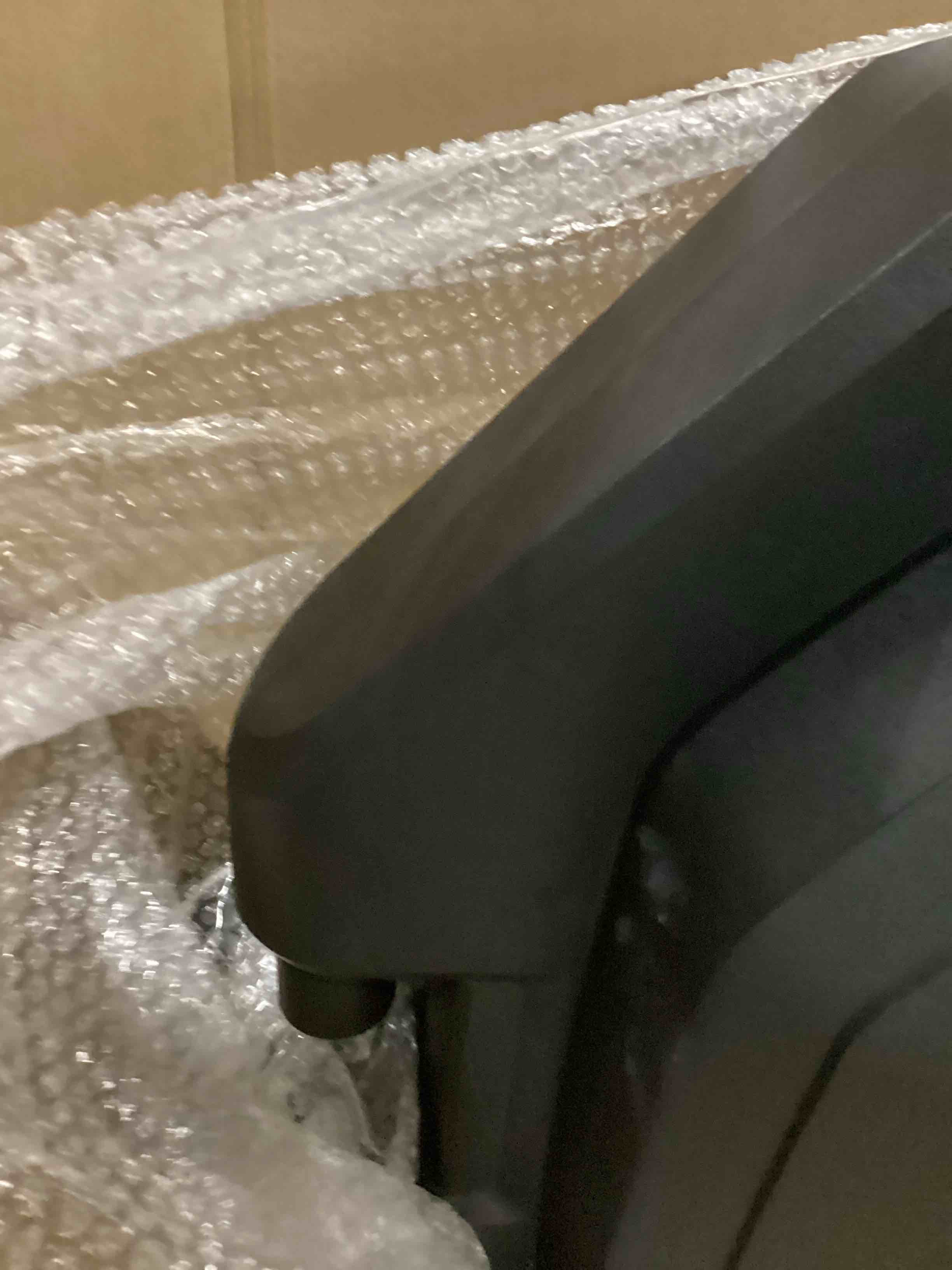 https://s3.amazonaws.com/lotting-images-prod/bidfta/BLU5878022_1718370934842.jpeg
