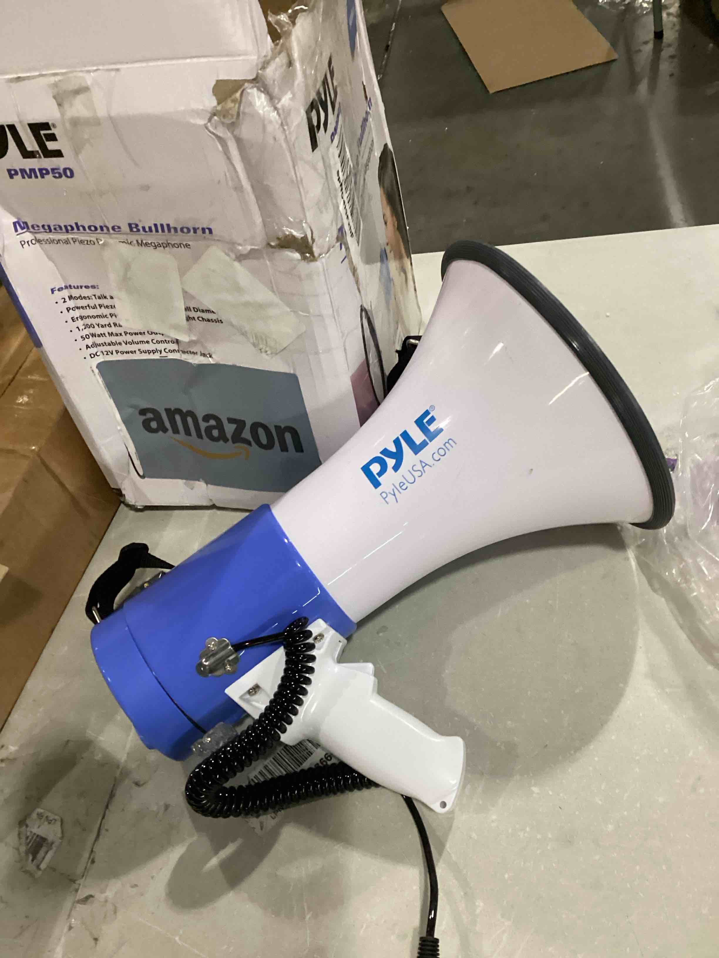 https://s3.amazonaws.com/lotting-images-prod/bidfta/BLU5878073_1718383334947.jpeg