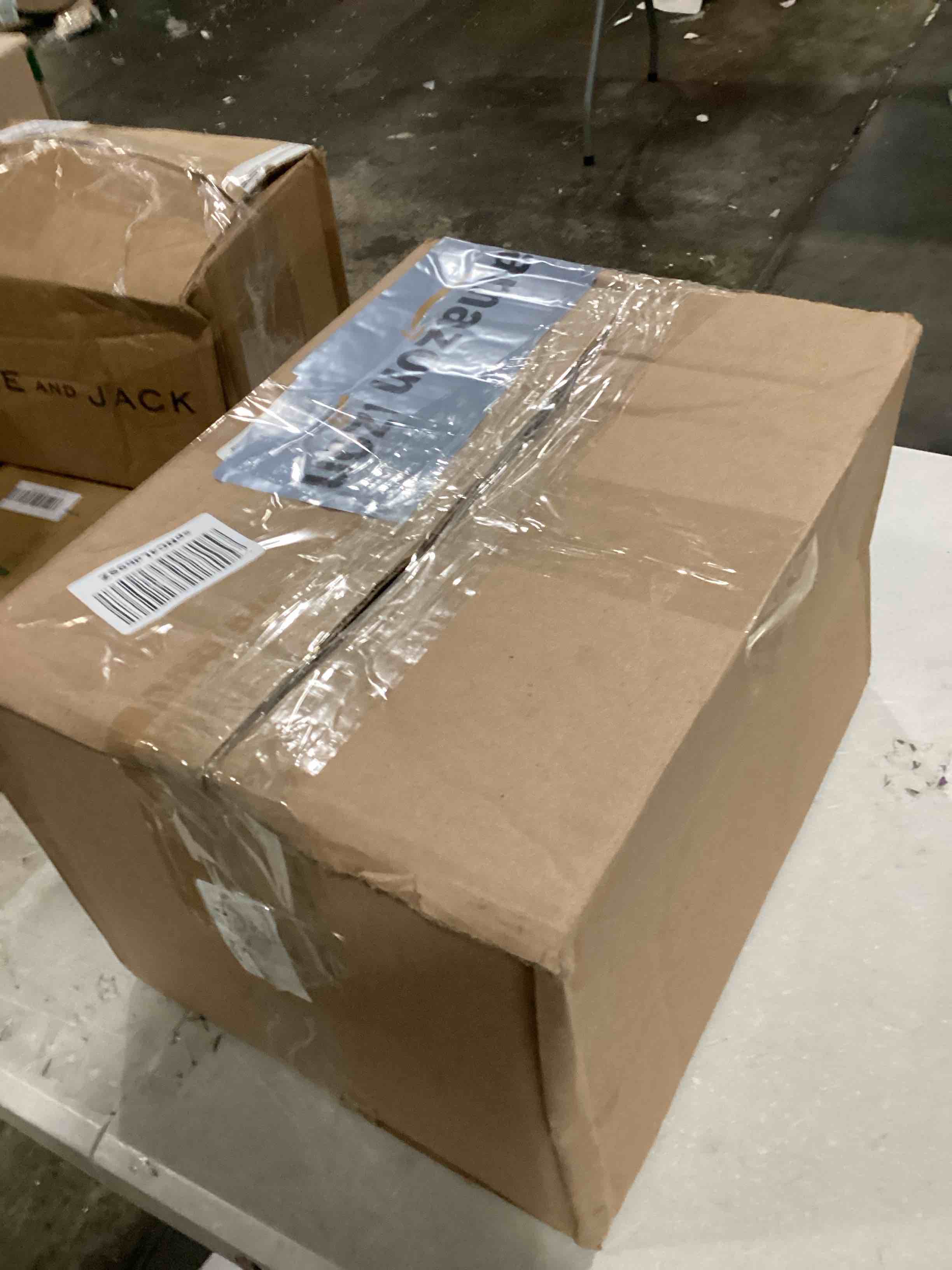 https://s3.amazonaws.com/lotting-images-prod/bidfta/BLU5878093_1718385919171.jpeg