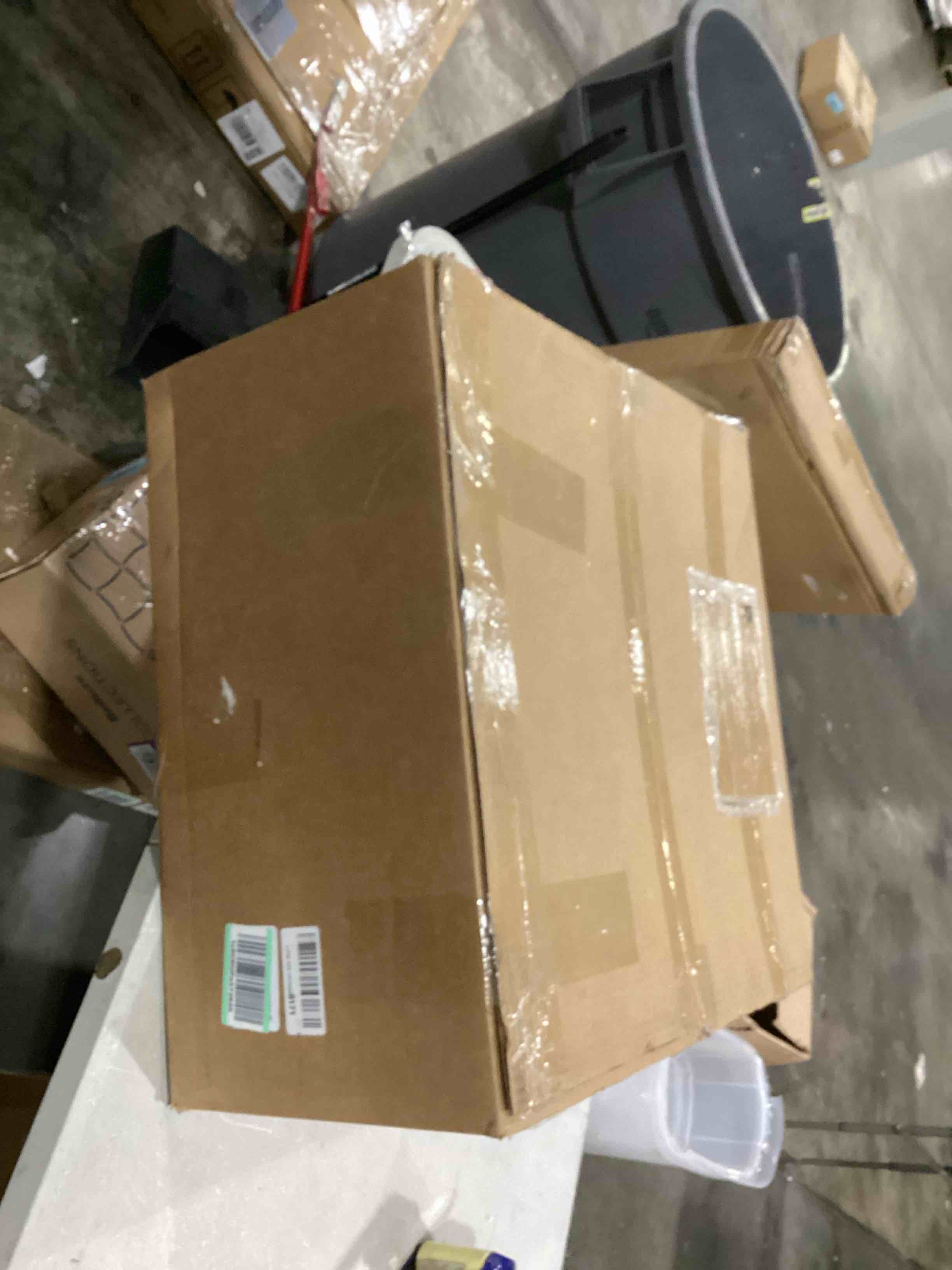 https://s3.amazonaws.com/lotting-images-prod/bidfta/BLU5878705_1718882479828.jpeg