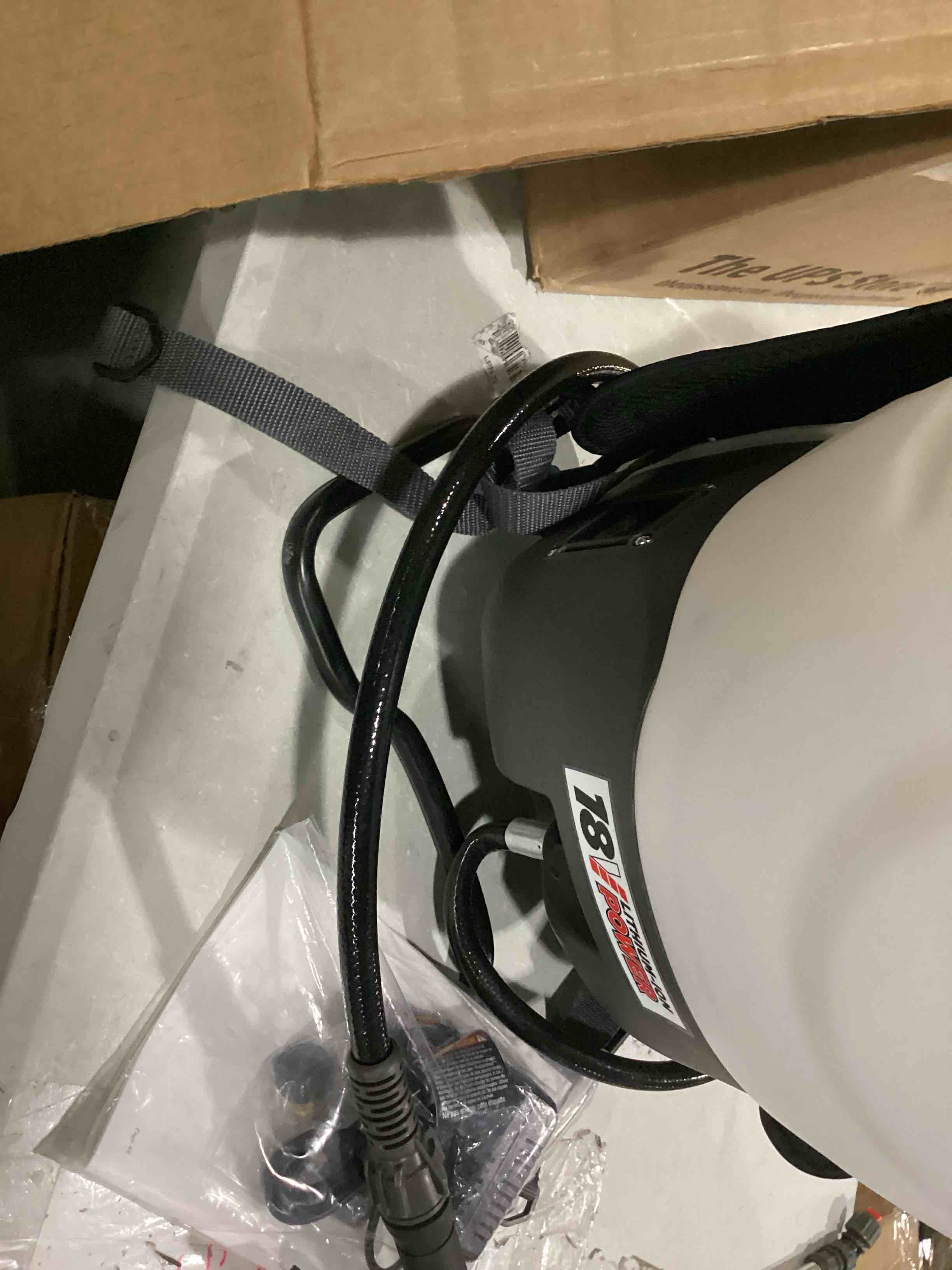 https://s3.amazonaws.com/lotting-images-prod/bidfta/BLU5878705_1718882532817.jpeg