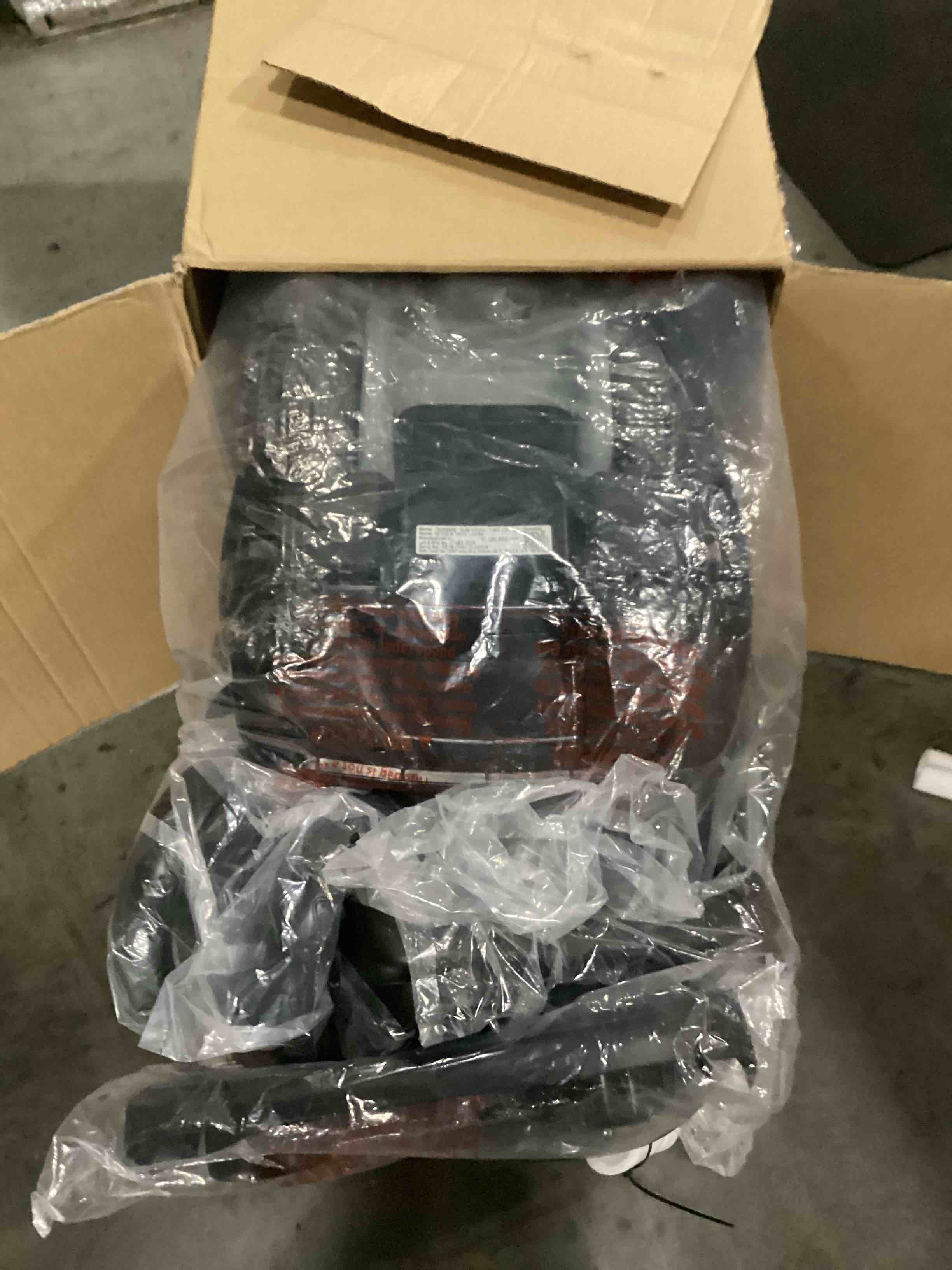 https://s3.amazonaws.com/lotting-images-prod/bidfta/BLU5878779_1718895794047.jpeg