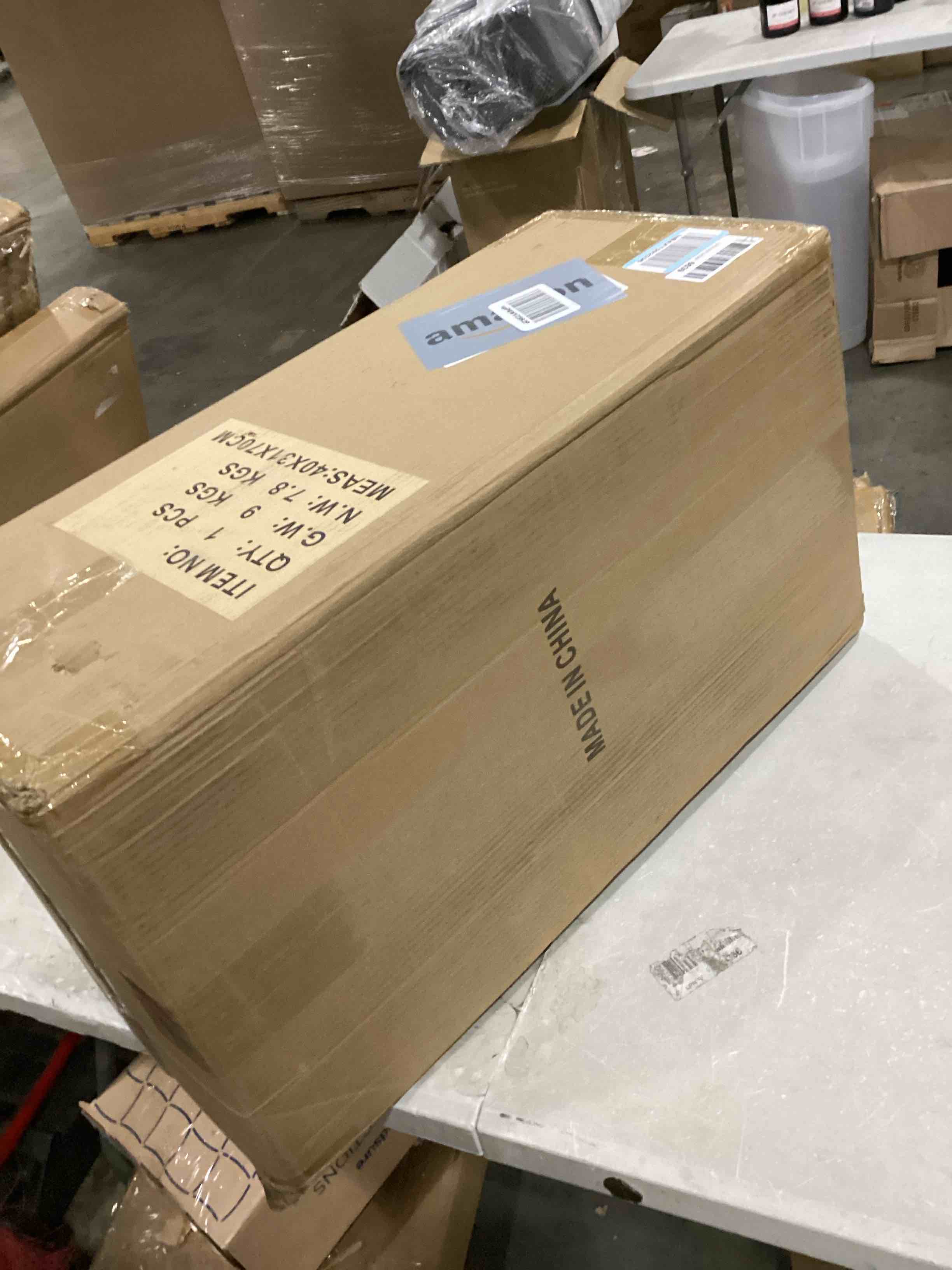 https://s3.amazonaws.com/lotting-images-prod/bidfta/BLU5878910_1718971551135.jpeg