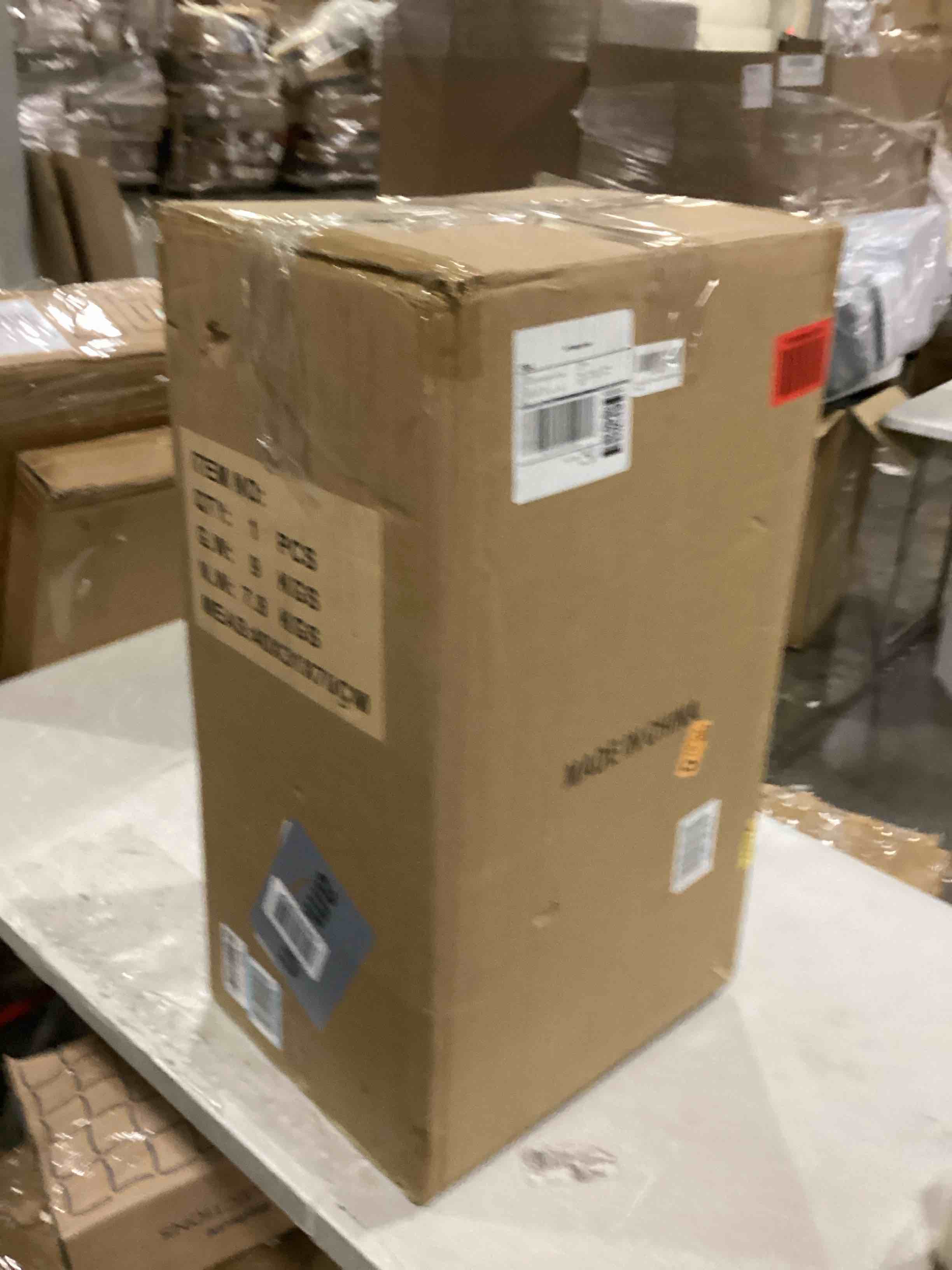 https://s3.amazonaws.com/lotting-images-prod/bidfta/BLU5878910_1718971725596.jpeg
