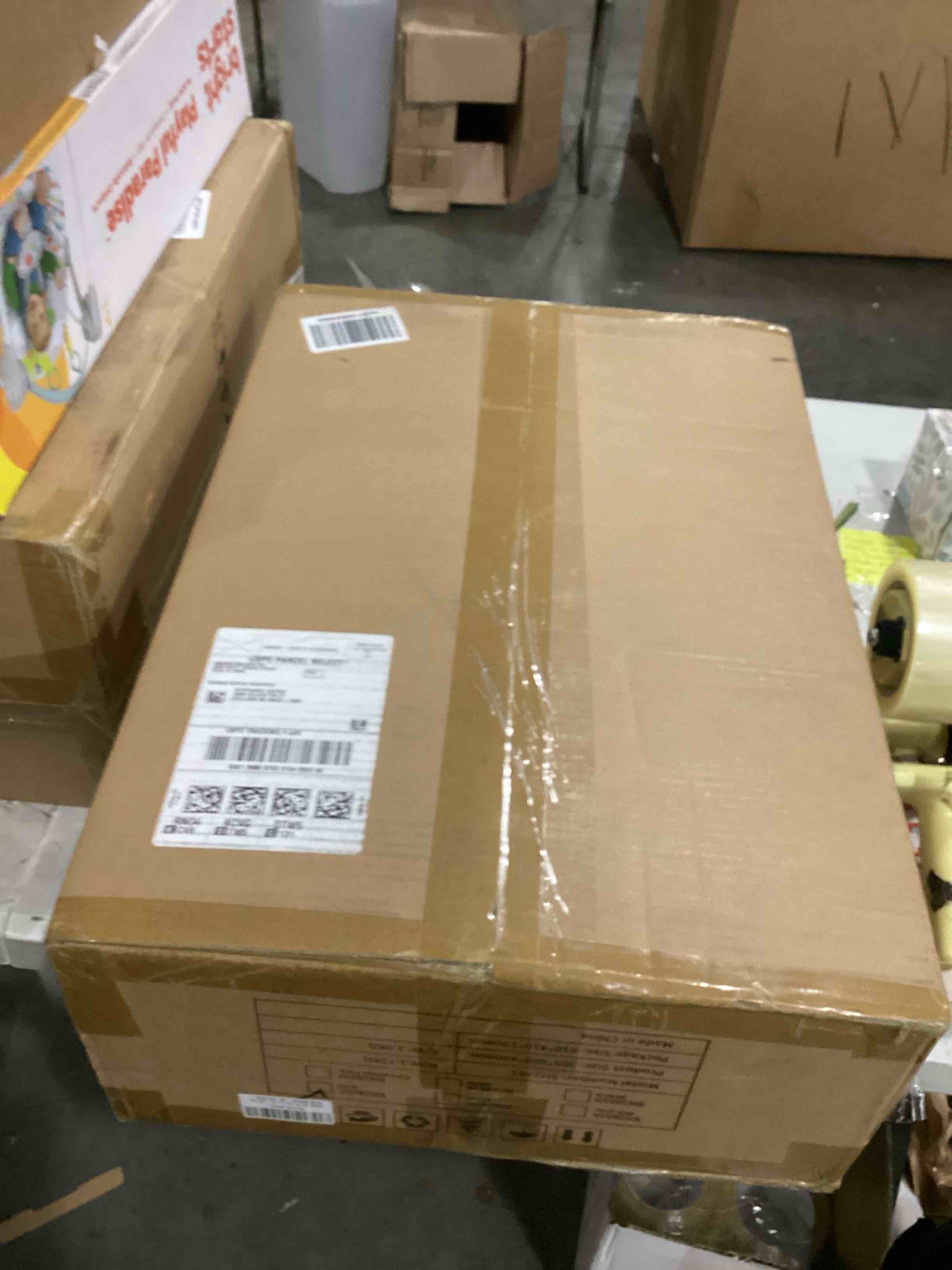 https://s3.amazonaws.com/lotting-images-prod/bidfta/BLU5878925_1718973882519.jpeg