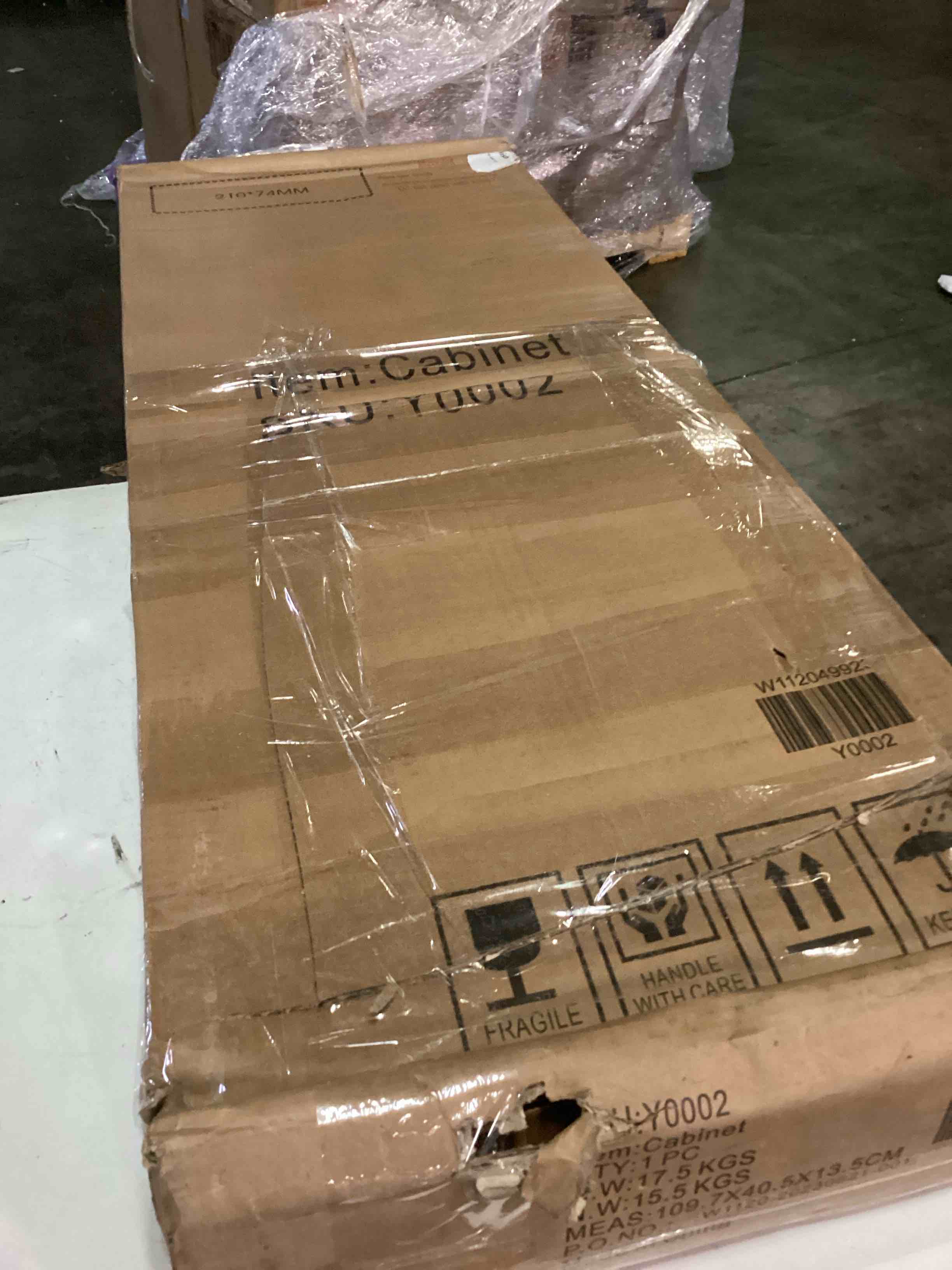 https://s3.amazonaws.com/lotting-images-prod/bidfta/BLU5879088_1718994462987.jpeg