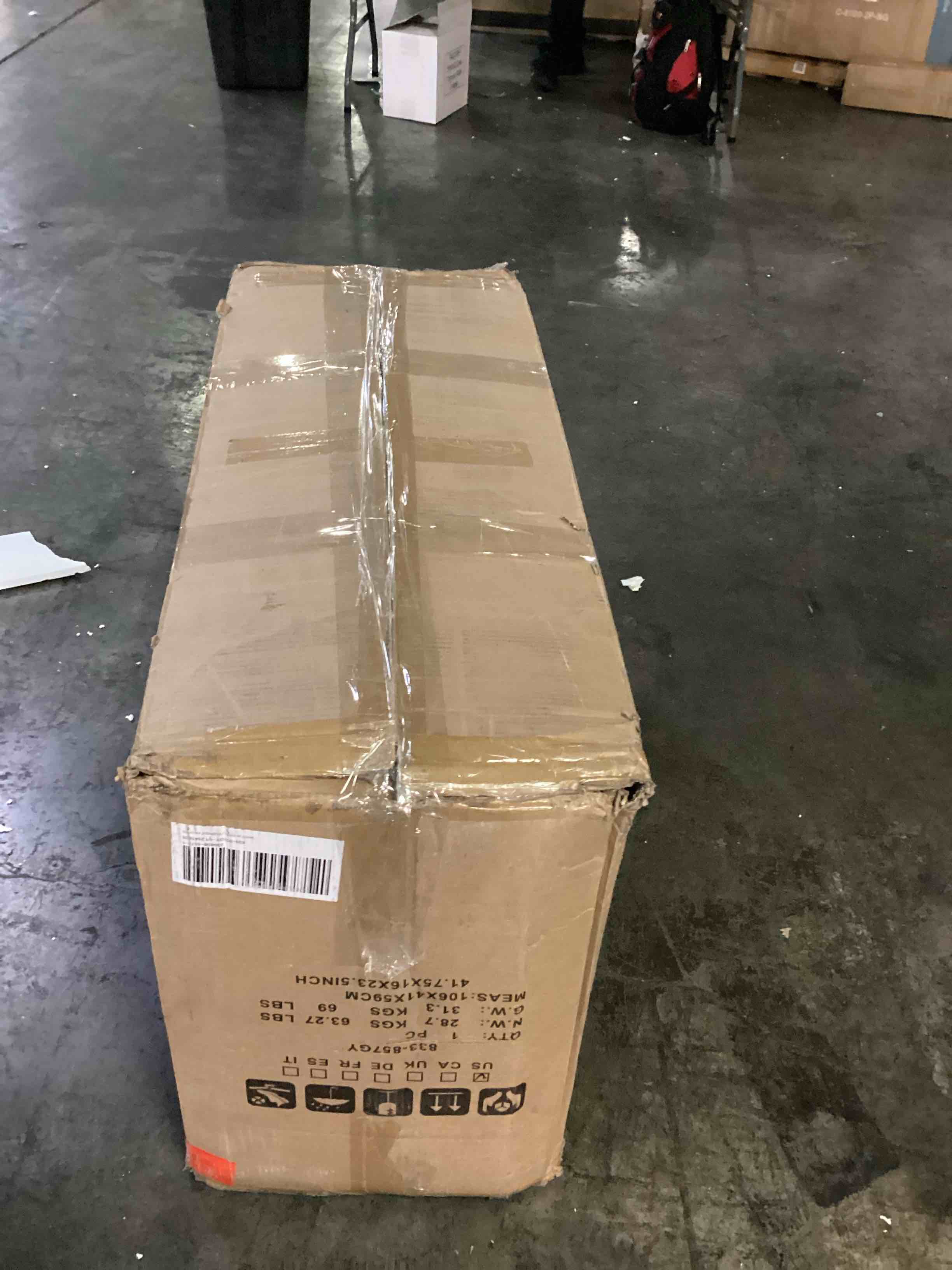 https://s3.amazonaws.com/lotting-images-prod/bidfta/BLU5879119_1719247998540.jpeg