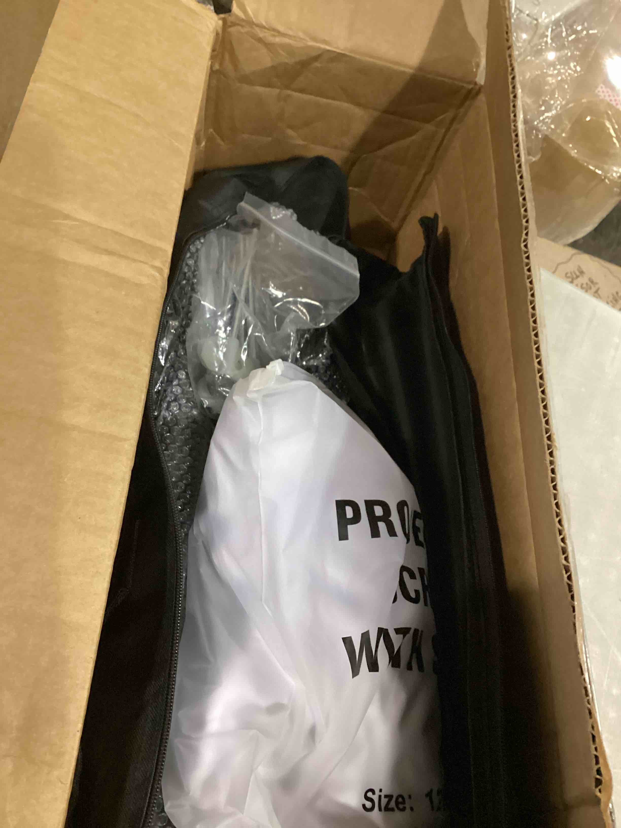 https://s3.amazonaws.com/lotting-images-prod/bidfta/BLU5879191_1724155362898.jpeg