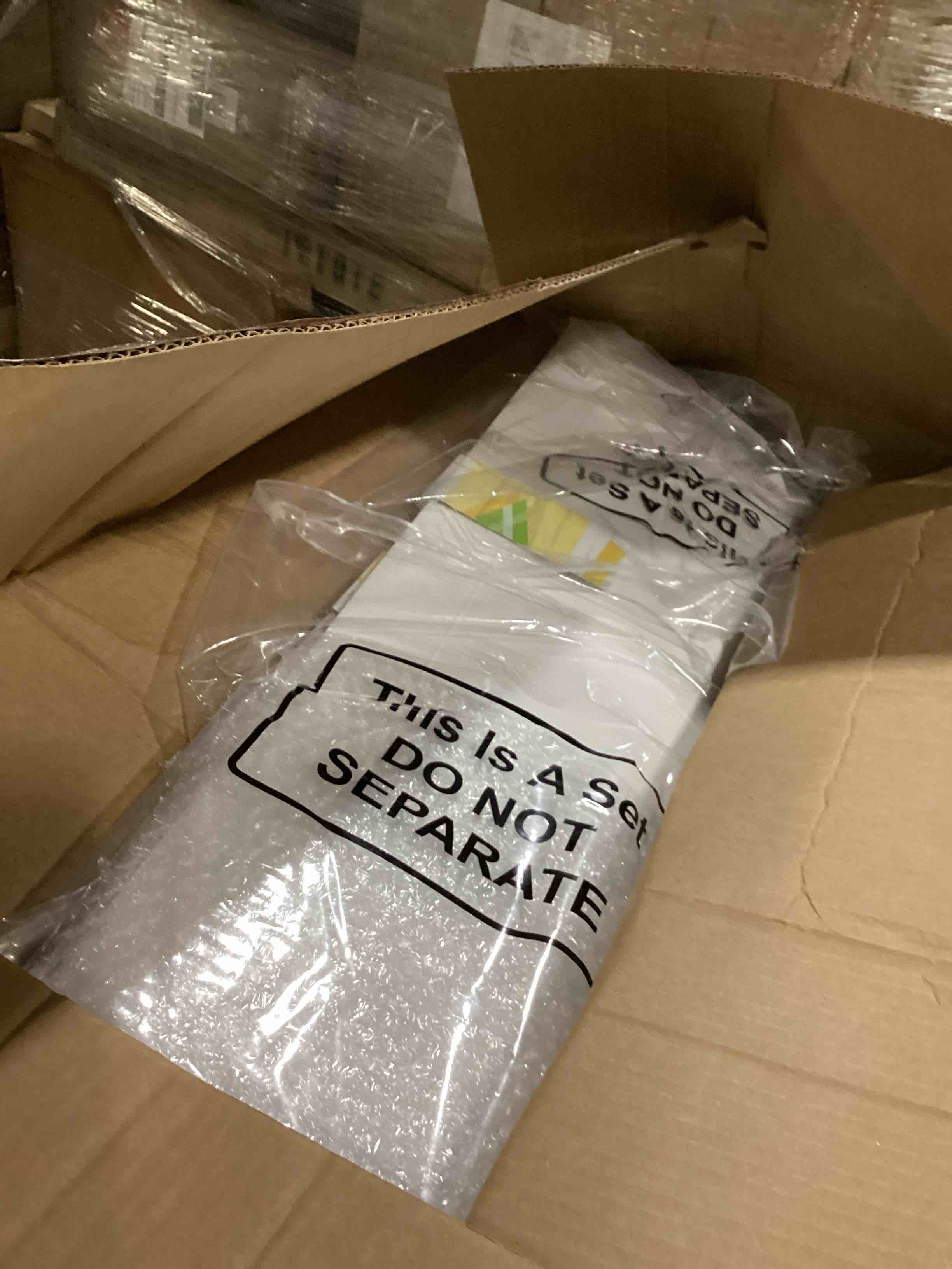 https://s3.amazonaws.com/lotting-images-prod/bidfta/BLU5879925_1724772649376.jpeg