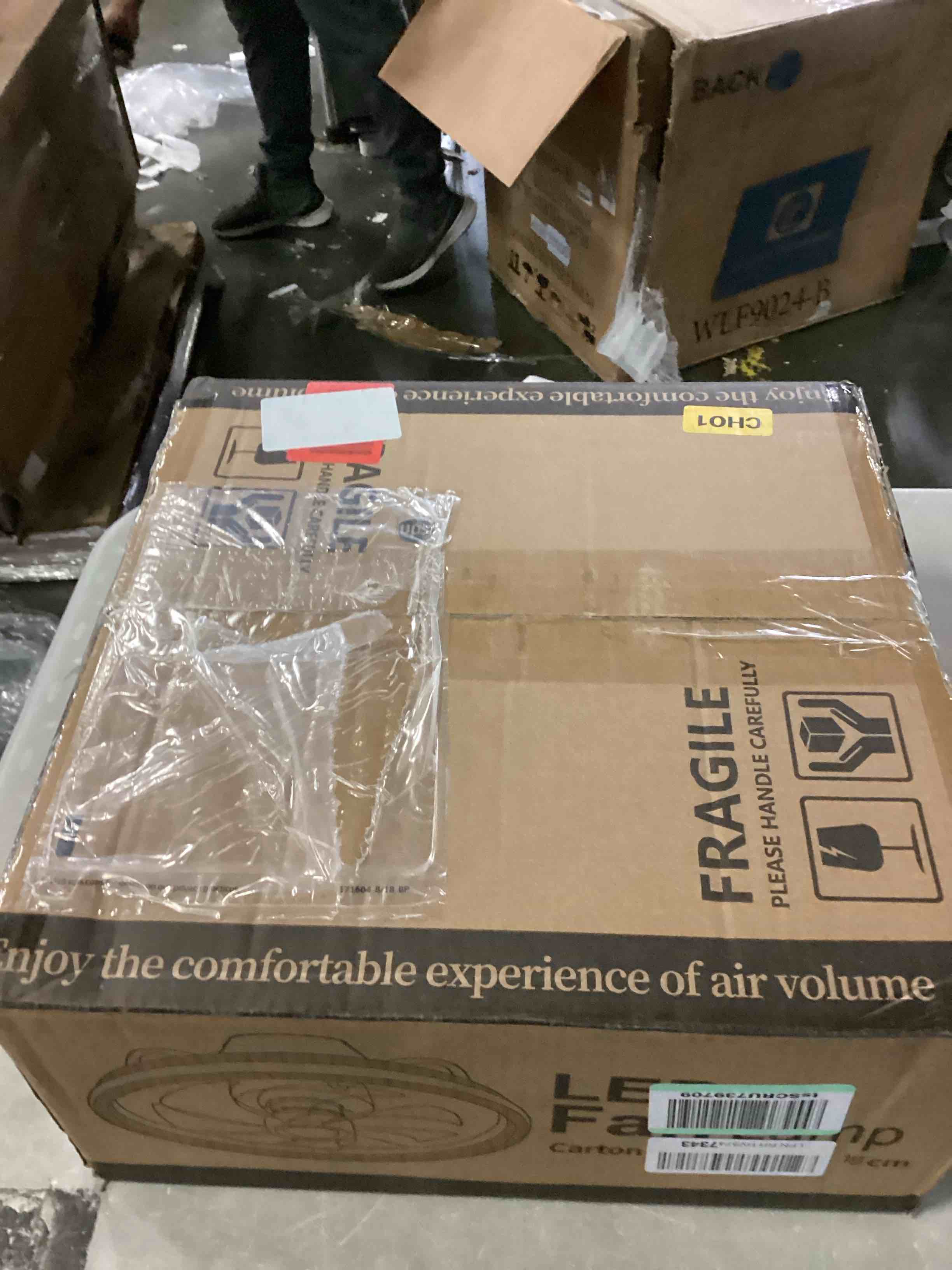 https://s3.amazonaws.com/lotting-images-prod/bidfta/BLU5880548_1718286158728.jpeg