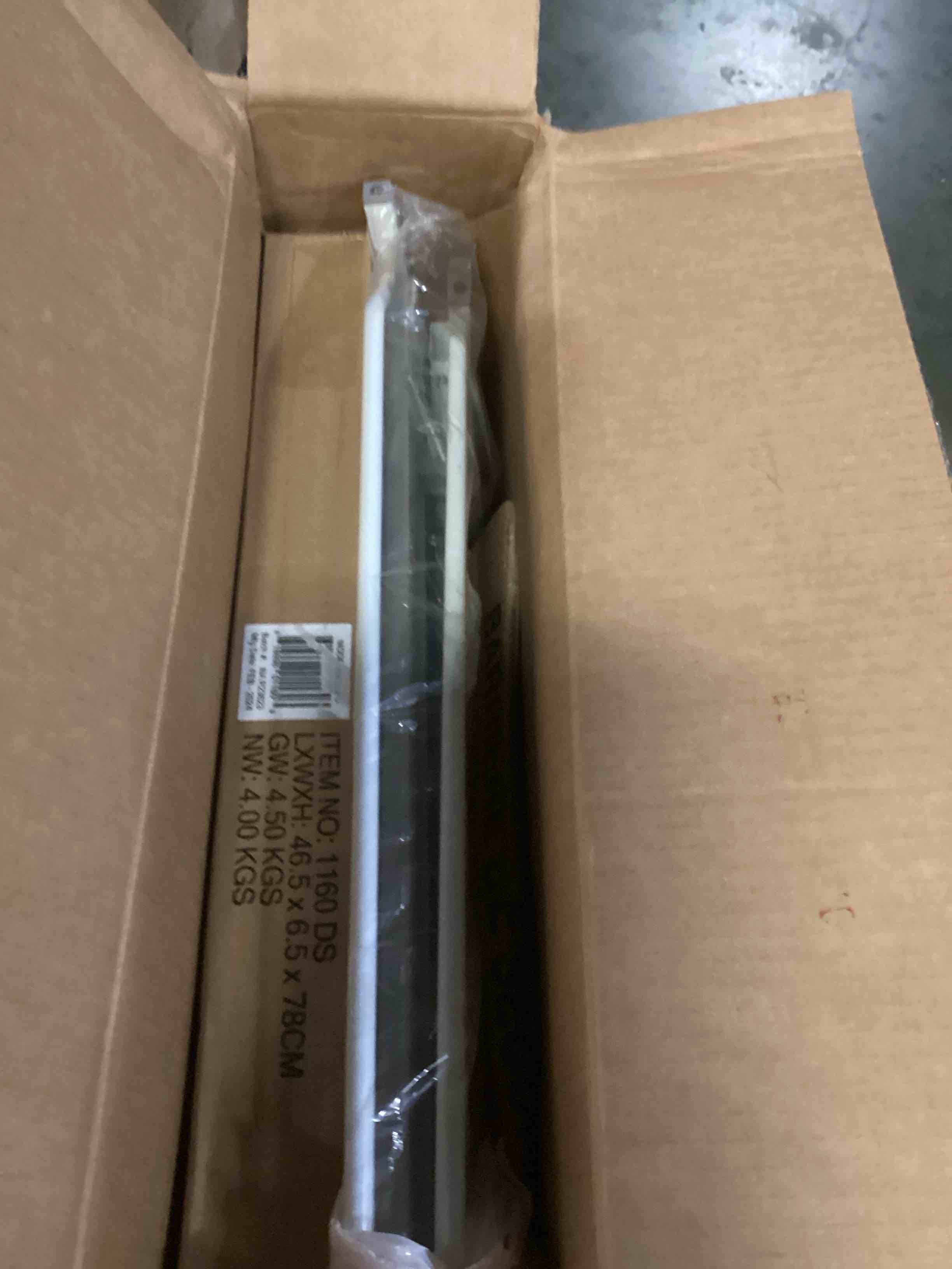 https://s3.amazonaws.com/lotting-images-prod/bidfta/BLU5880660_1718364757988.jpeg