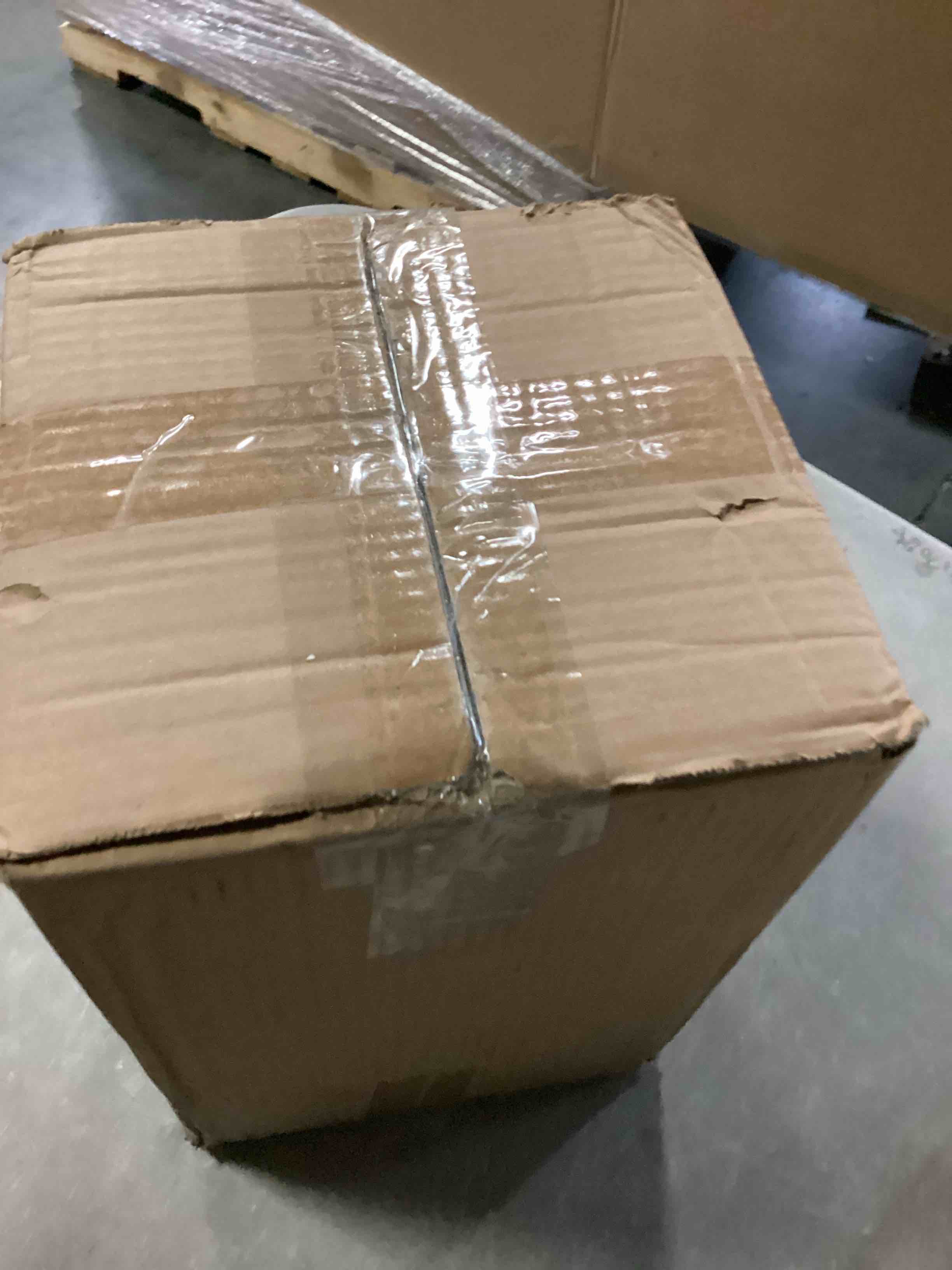 https://s3.amazonaws.com/lotting-images-prod/bidfta/BLU5881015_1718476314756.jpeg