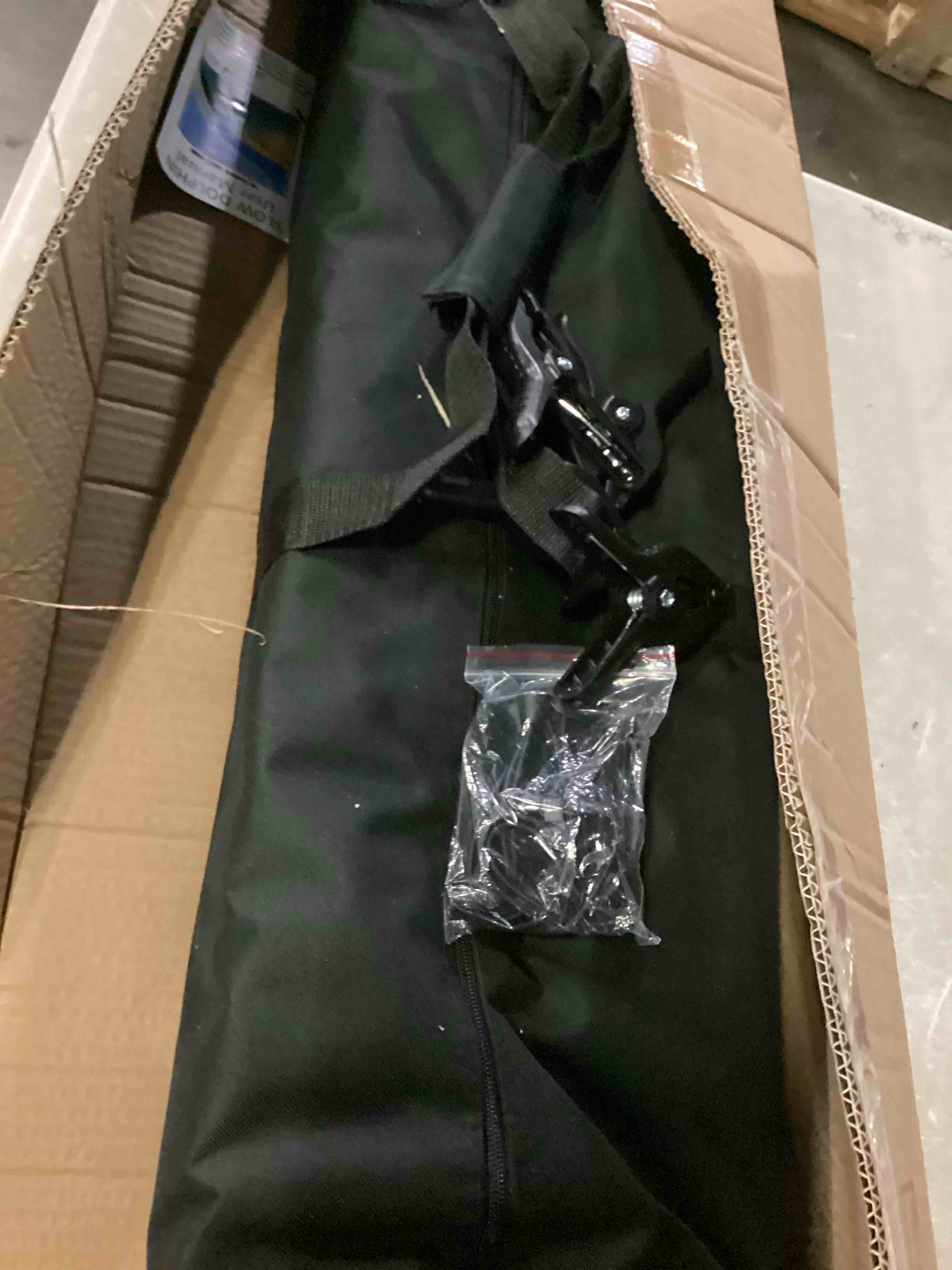 https://s3.amazonaws.com/lotting-images-prod/bidfta/BLU5881447_1718808690006.jpeg