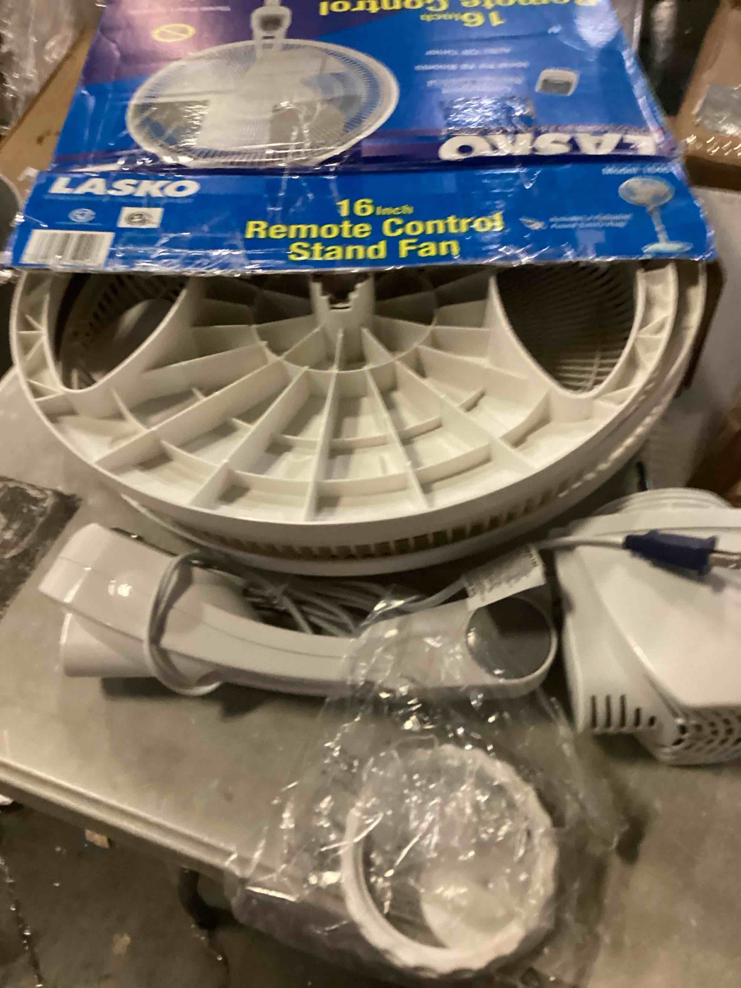 https://s3.amazonaws.com/lotting-images-prod/bidfta/BLU5881488_1718817759184.jpeg
