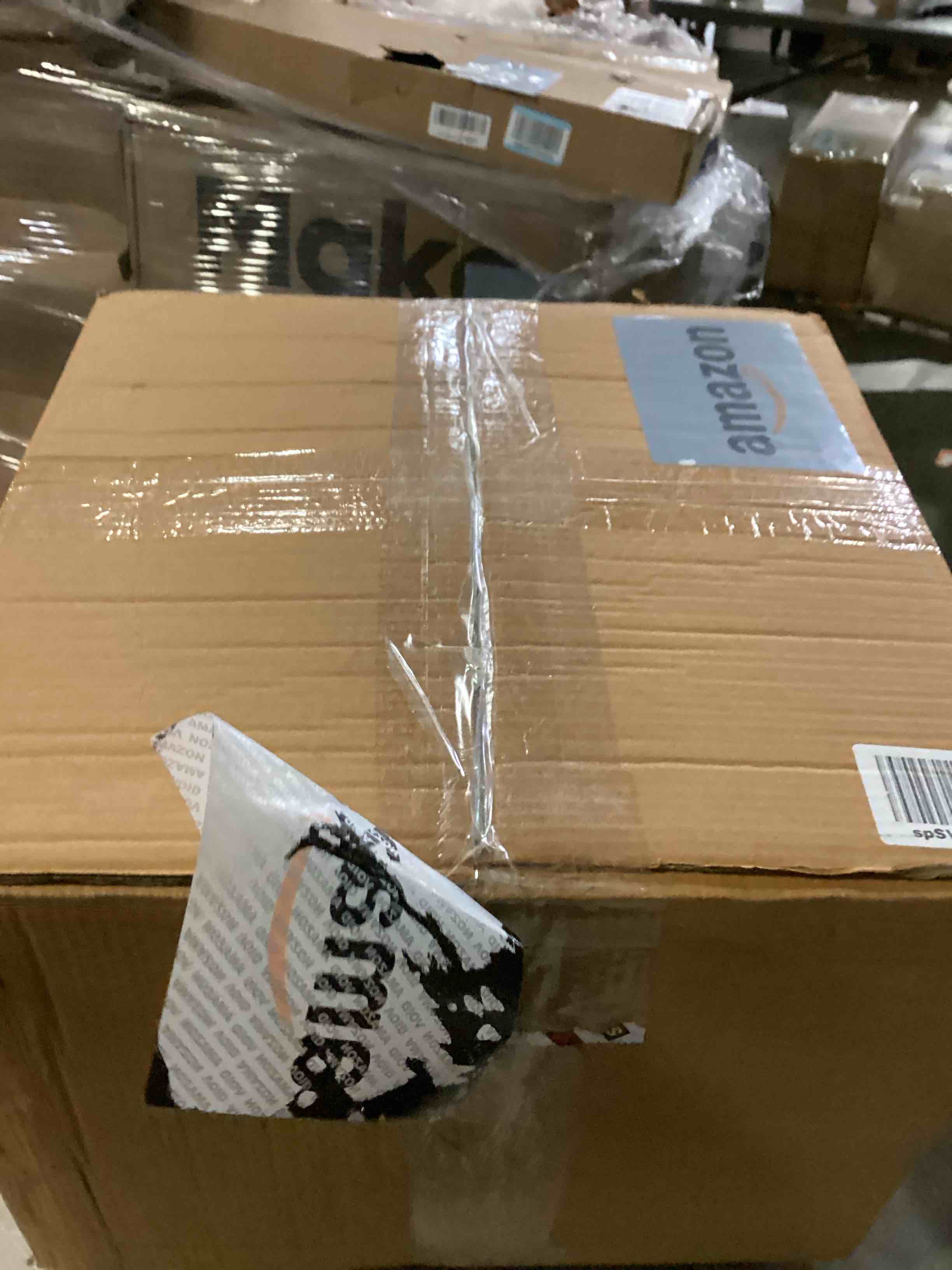 https://s3.amazonaws.com/lotting-images-prod/bidfta/BLU5881776_1718974720113.jpeg