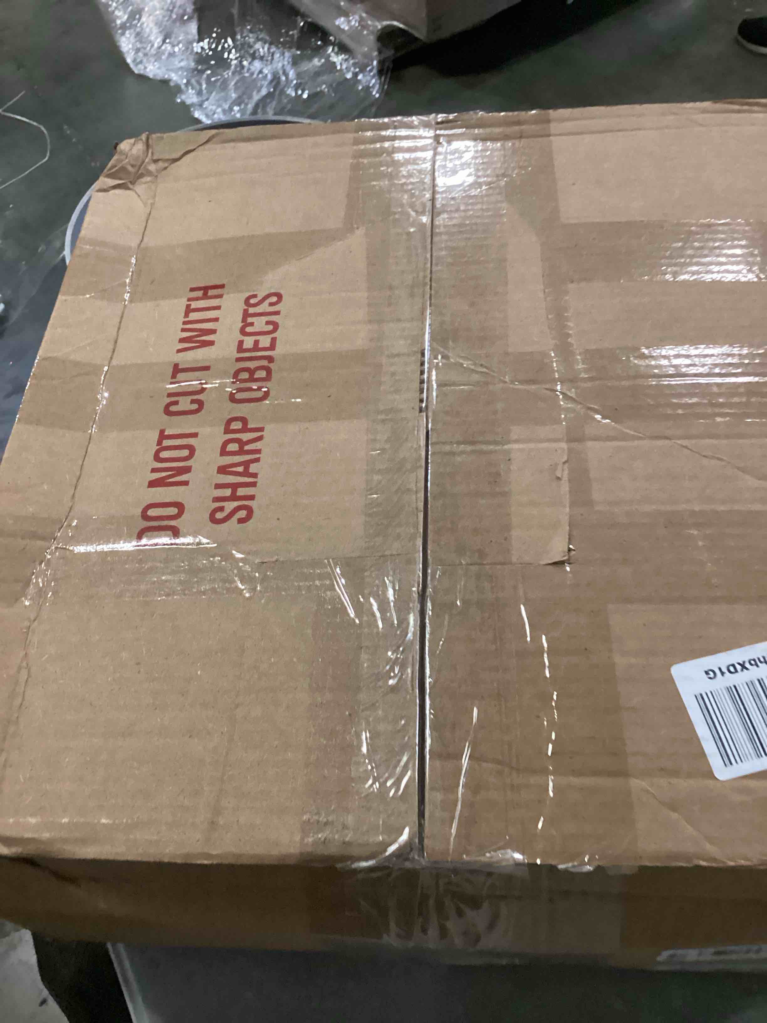 https://s3.amazonaws.com/lotting-images-prod/bidfta/BLU5881824_1718982262072.jpeg